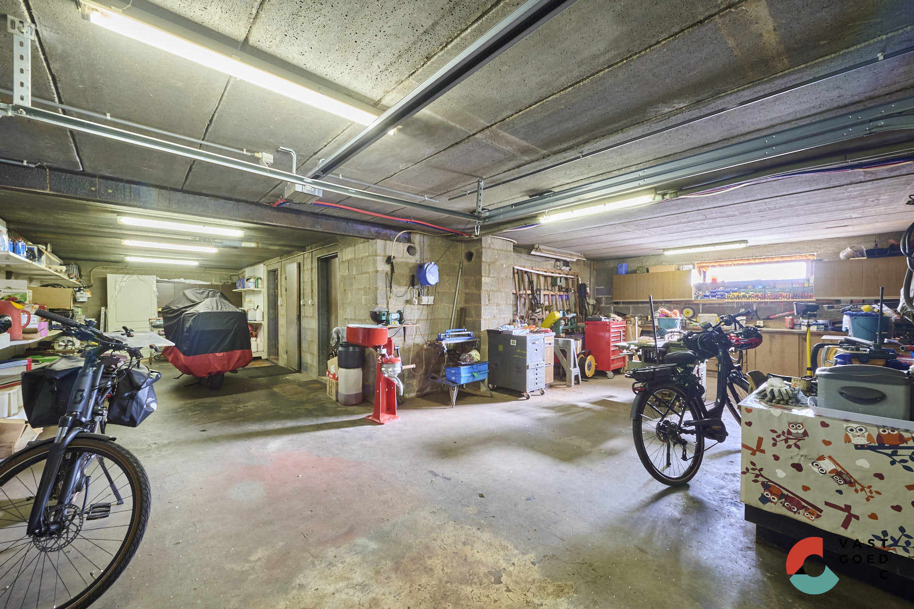 Ruime woning in een rustige gelegen wijk foto 24