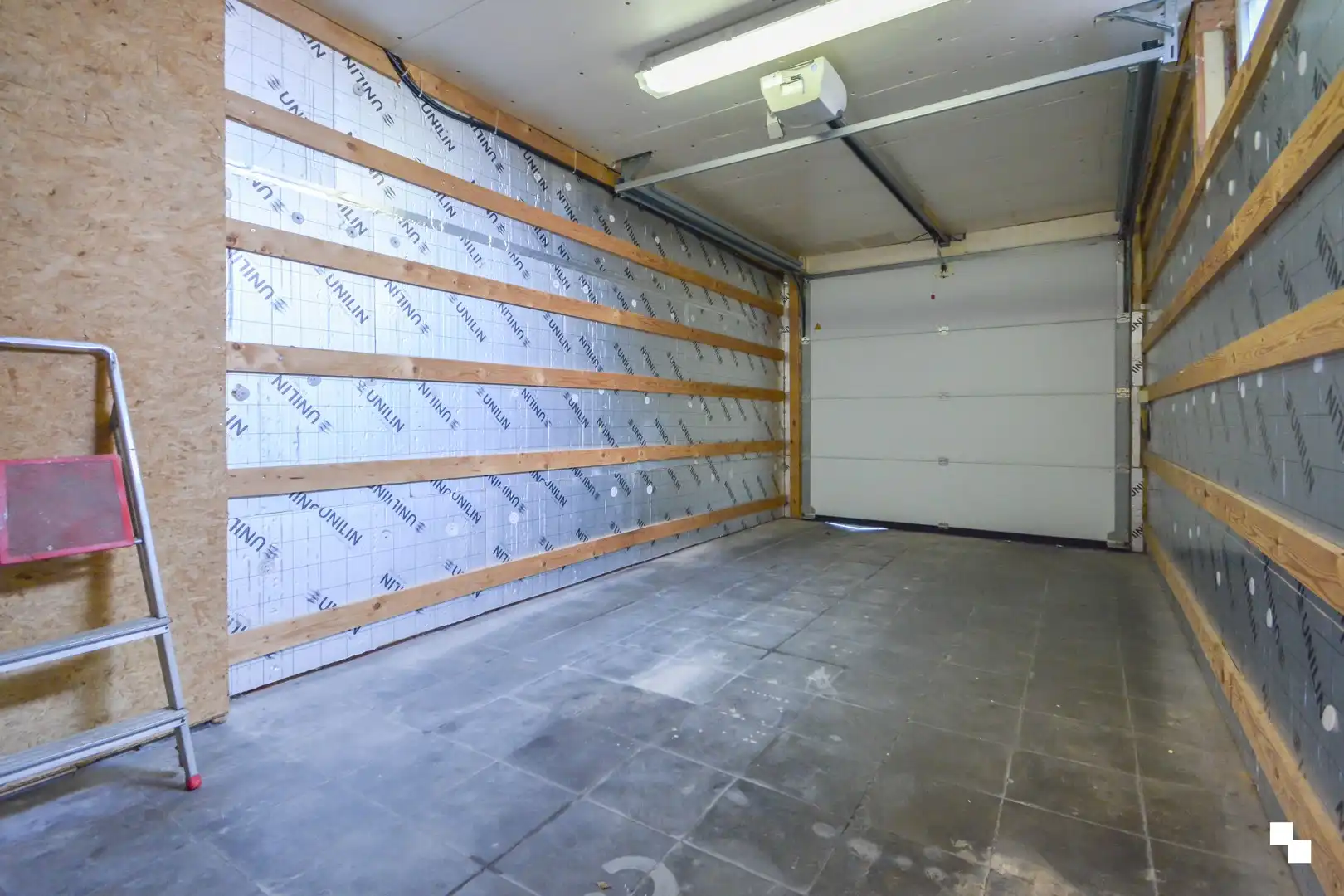 Ruime bel-etagewoning in hartje Izegem foto 24