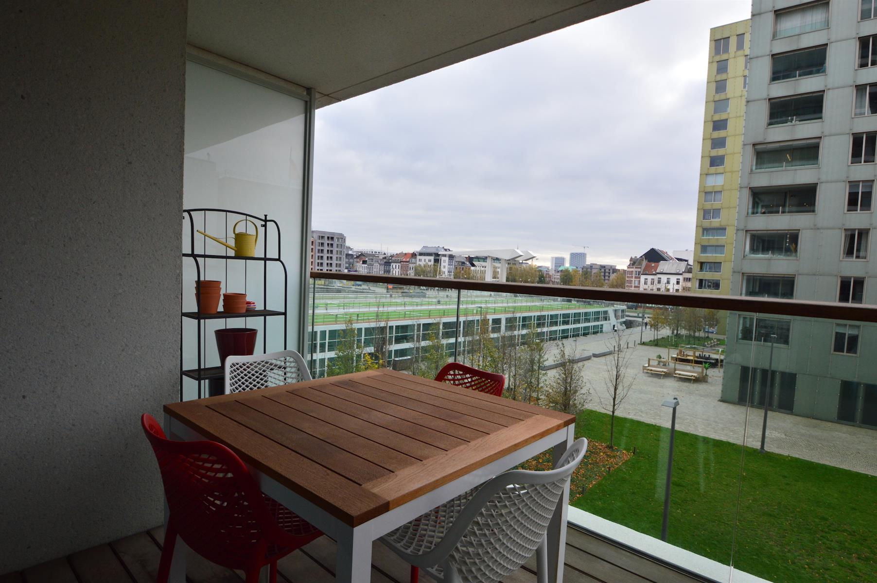 ANTWERPEN - 2 slaapkamer appartement met ruime terrassen foto 11