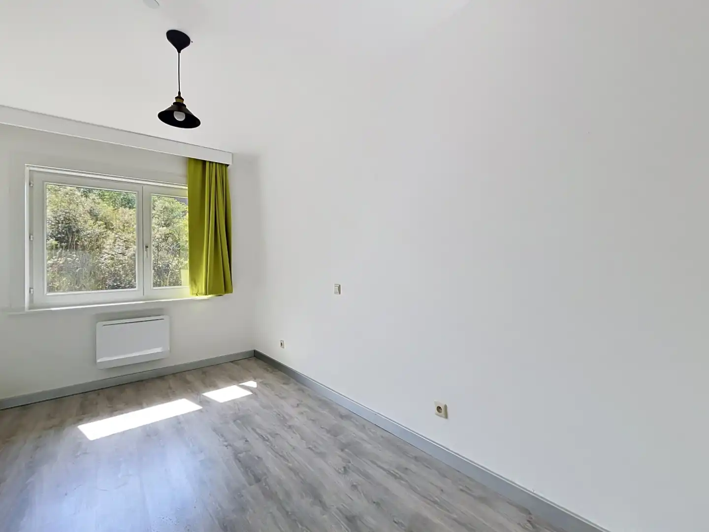 Ruim duplex appartement met 4 slaapkamers en 2 badkamers foto 6