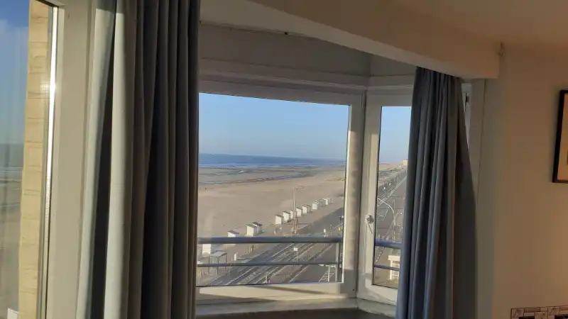 Prachtig hoekappartement met fenomenaal zeezicht foto 23