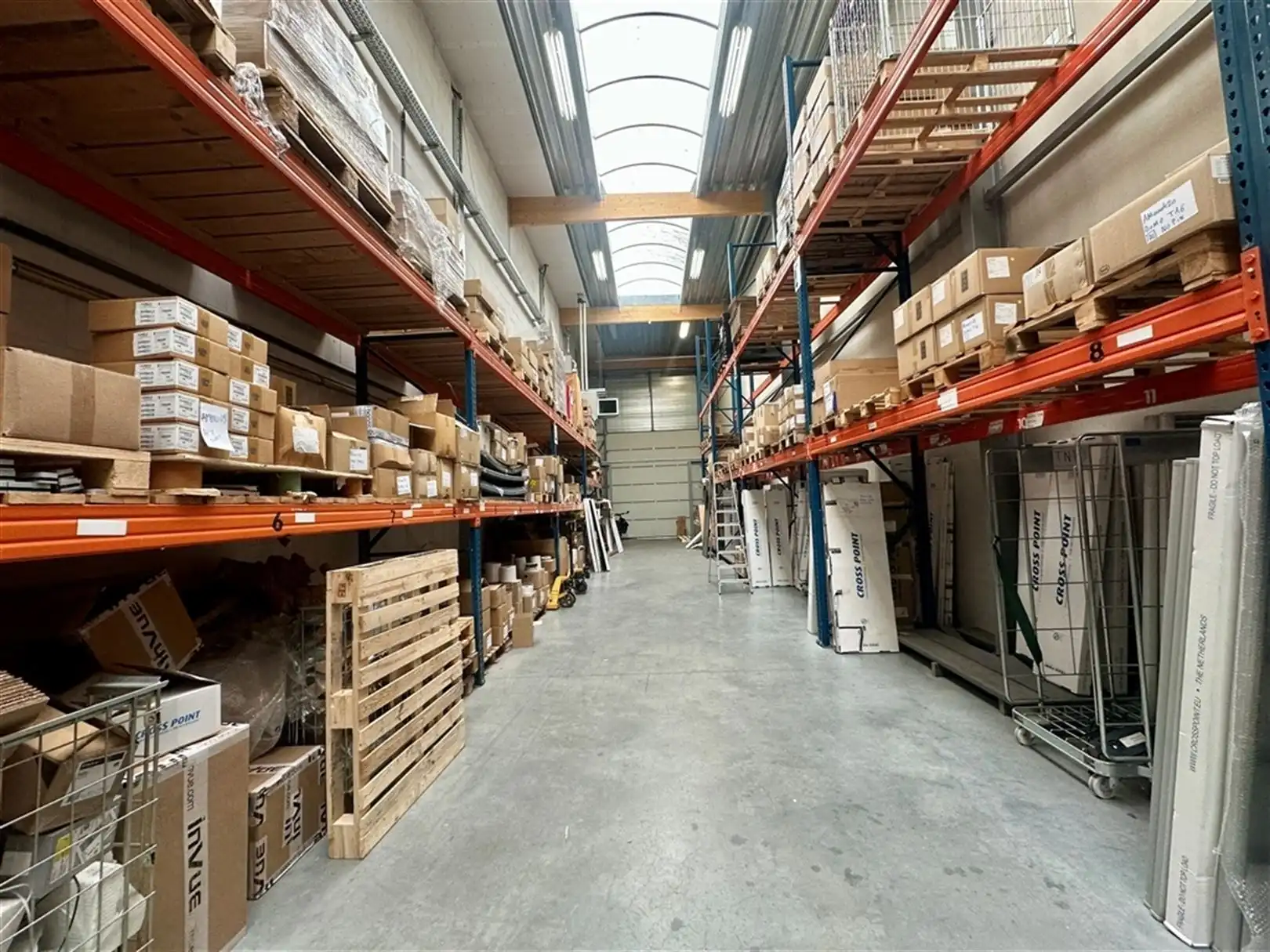 Magazijn met kantoren te koop in Gent nabij R4 foto 5