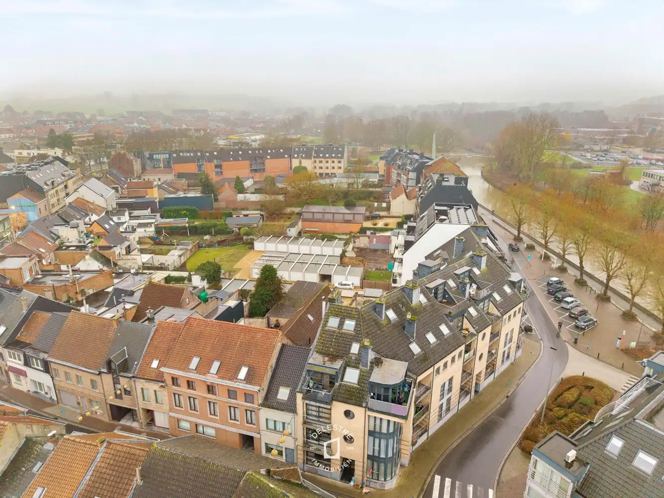 Kwalitatief verhuurde investeringseigendom 5 APP. EN 5 GARAGES in het centrum van Ninove foto 25