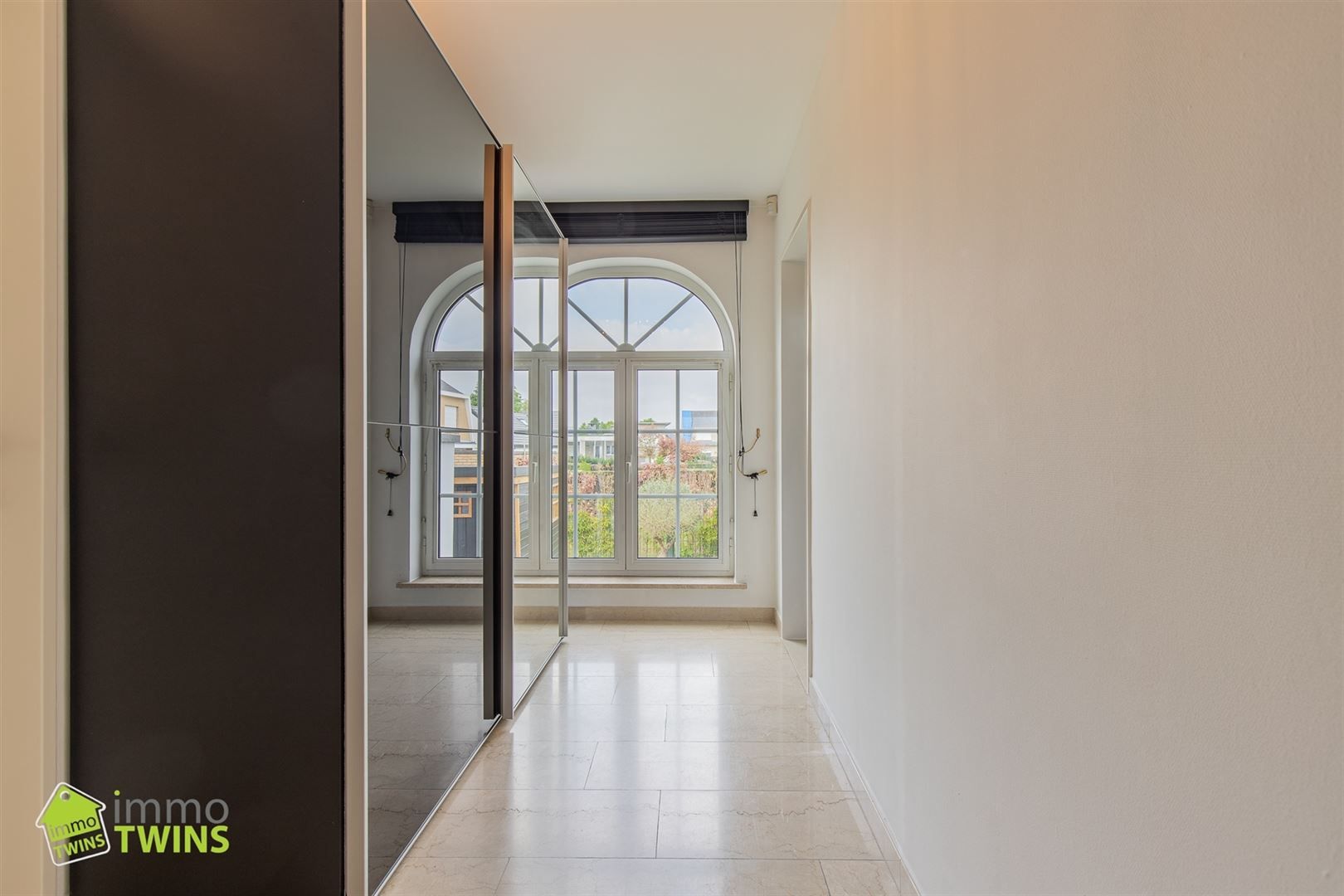 Ruime Vrijstaande Woning met 4 slpks foto 11