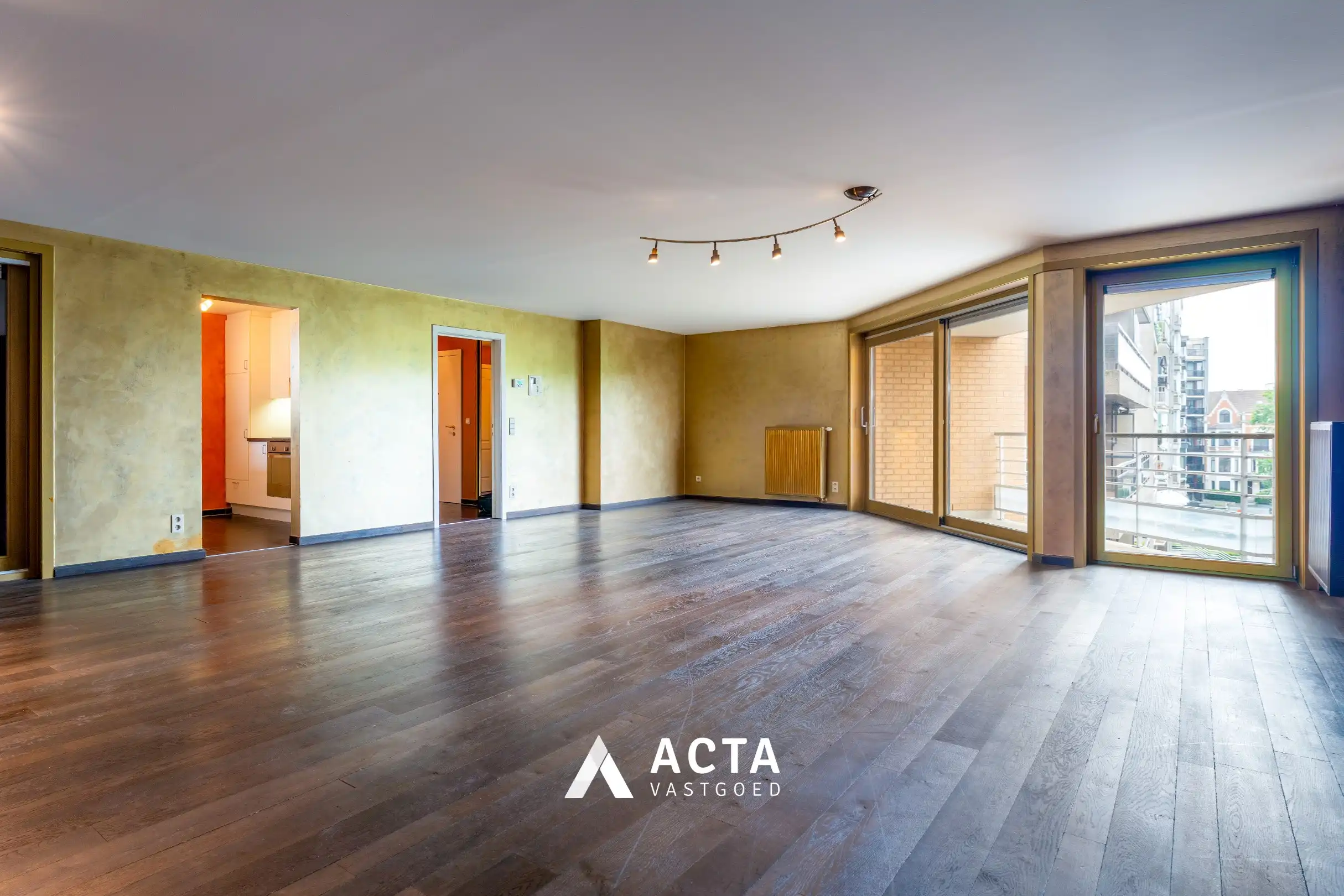 Ruim 3-slaapkamerappartement met zonneterrassen foto 3