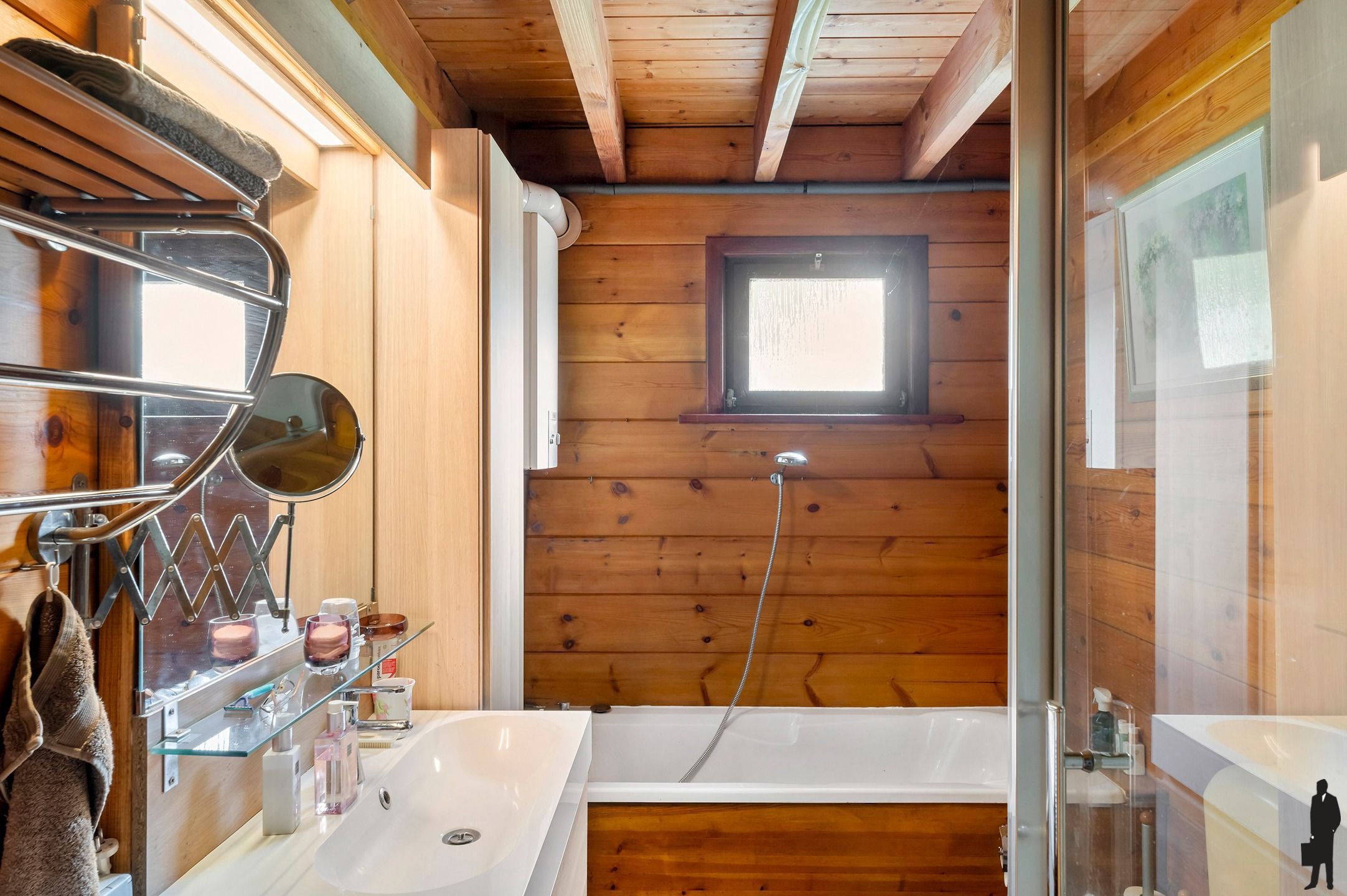 Charmante chalet uit 2006, gelegen in een rustige doodlopende straat, temidden in een prachtige groene omgeving!  foto 6