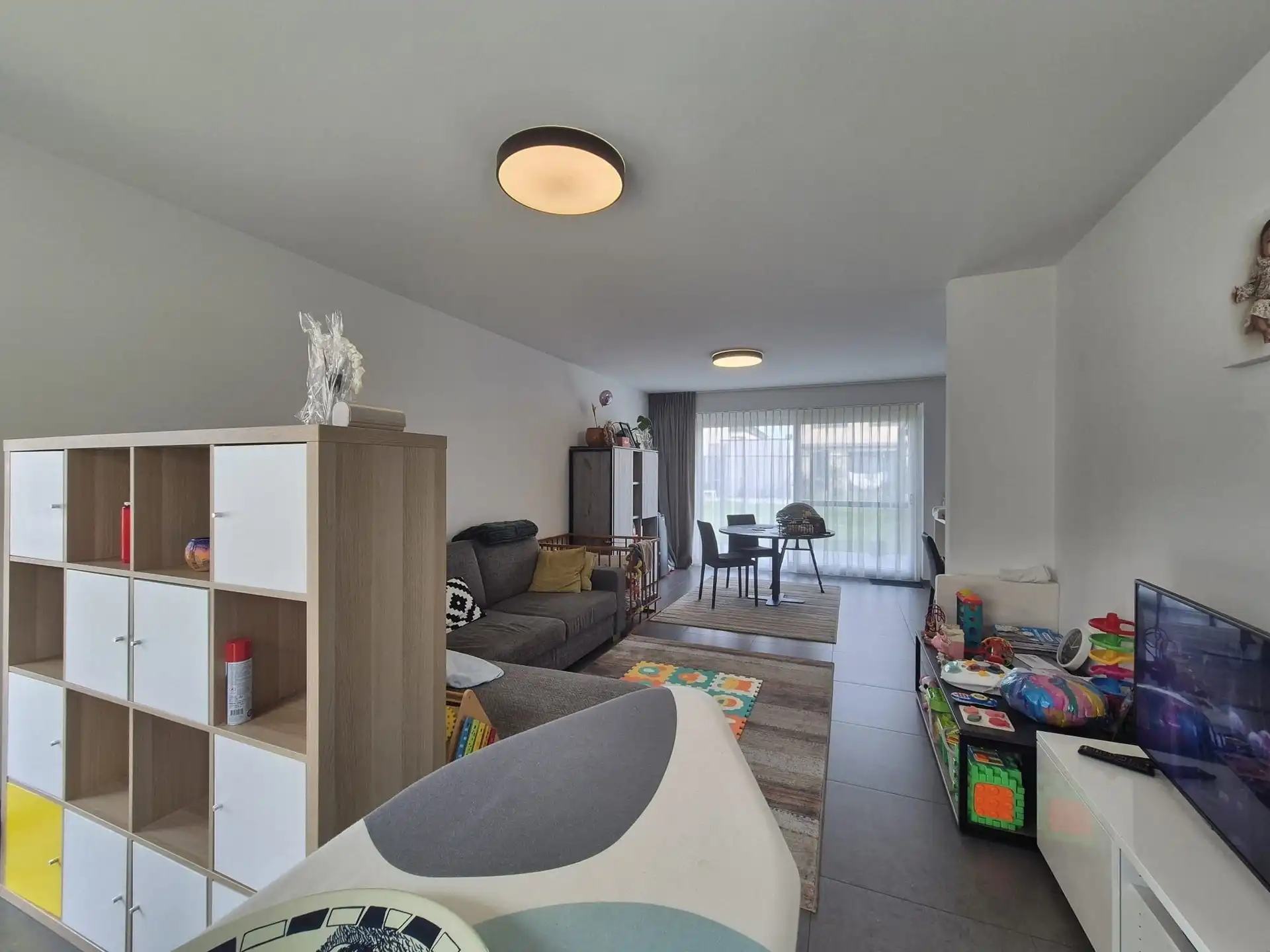 Rustig gelegen nieuwbouw woning met terras en tuin. foto 5