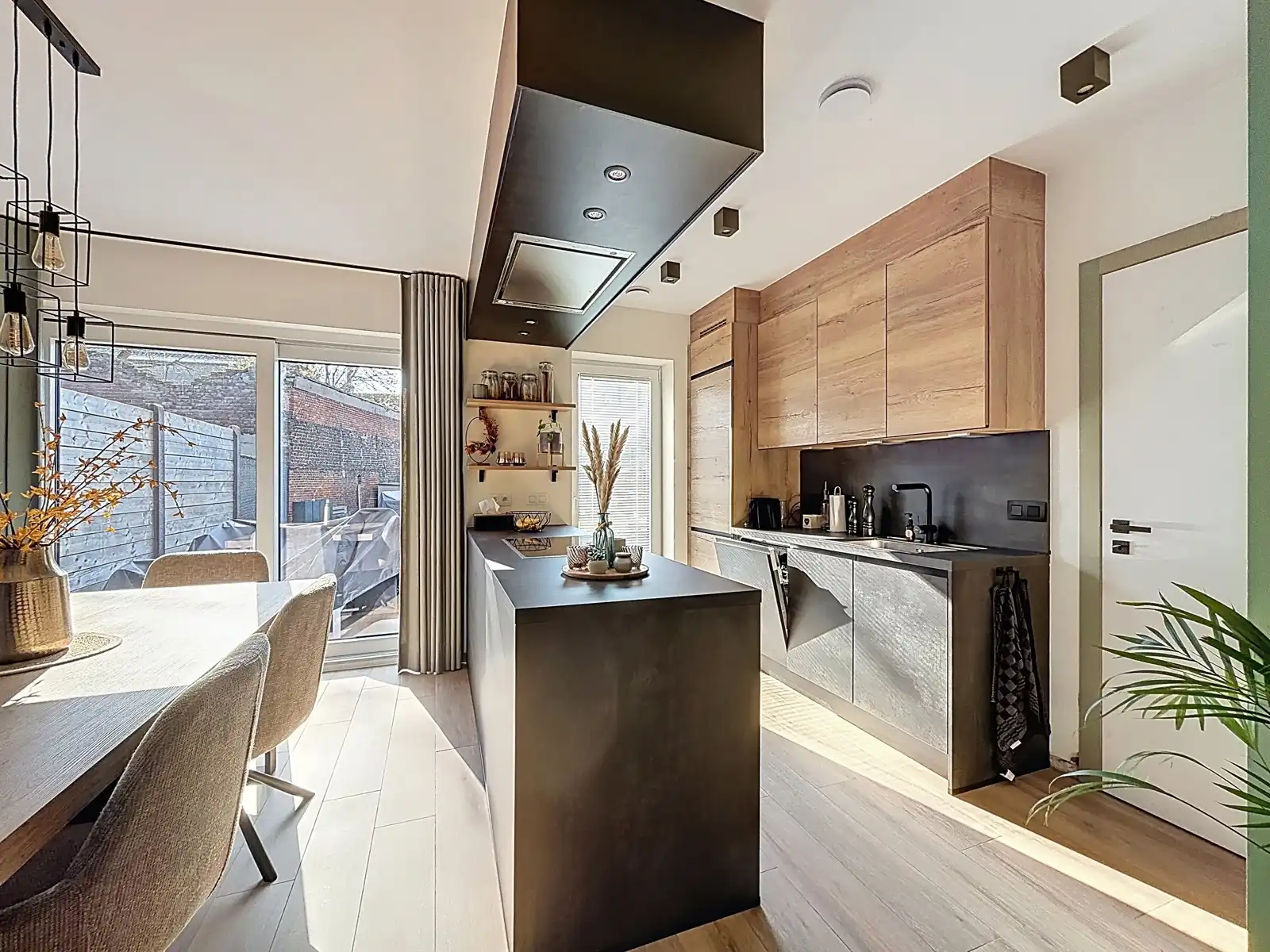 Recente, Instapklare HOB met 4 SLPK, Garage én Tuin! foto 5