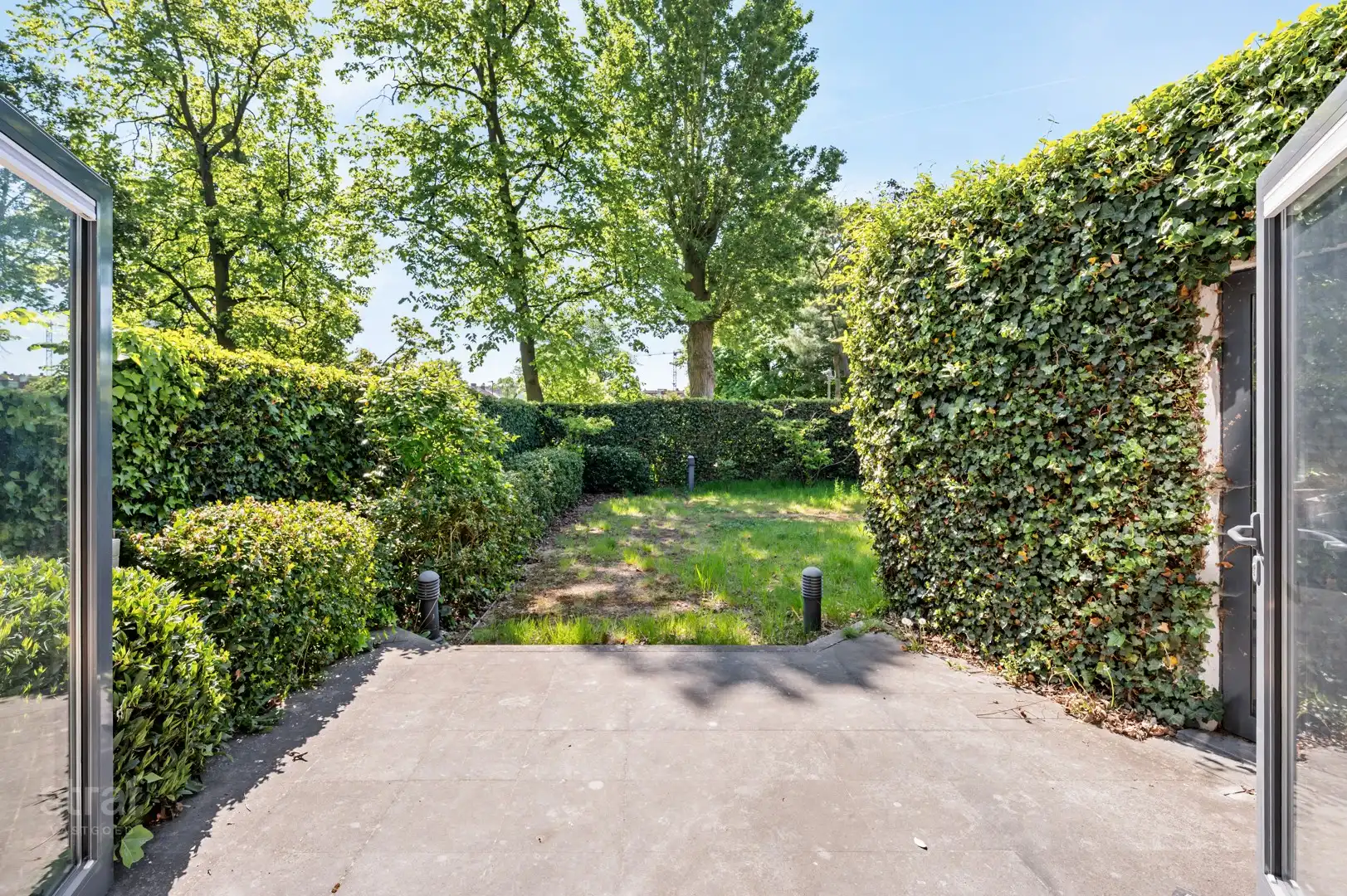 Ruim (en ook groot) huis op Linkeroever&nbsp;met praktijkruimte/ studio foto 4