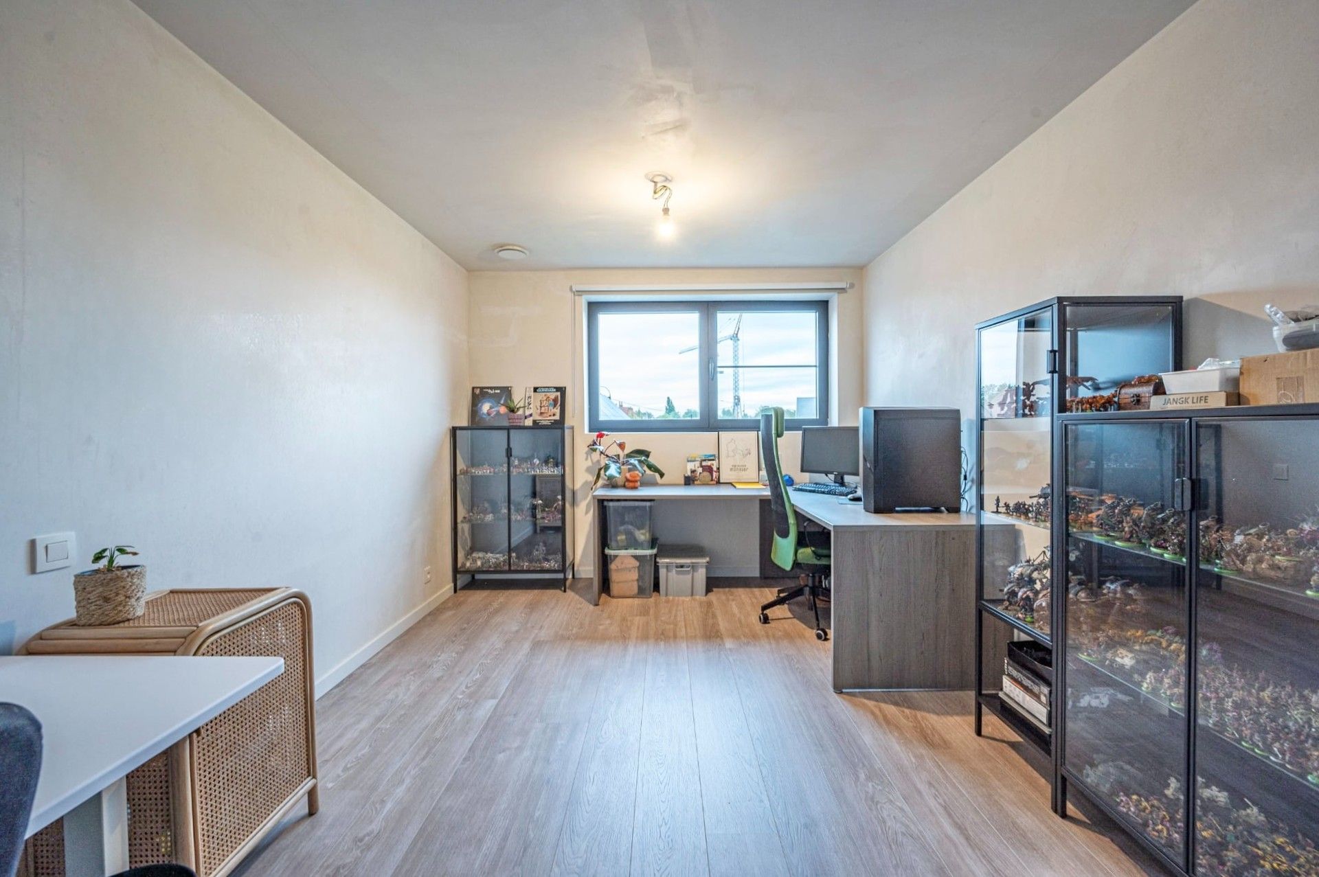 HALFOPEN BEN-WONING OP 323 M² foto 13