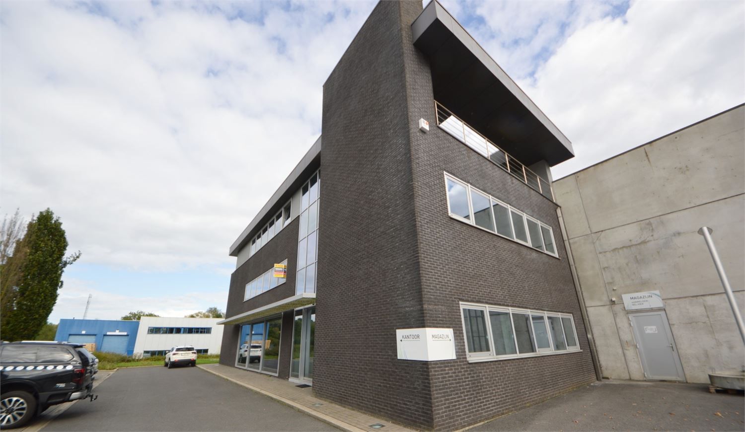 MODERN KANTOOR MET PARKING foto 16