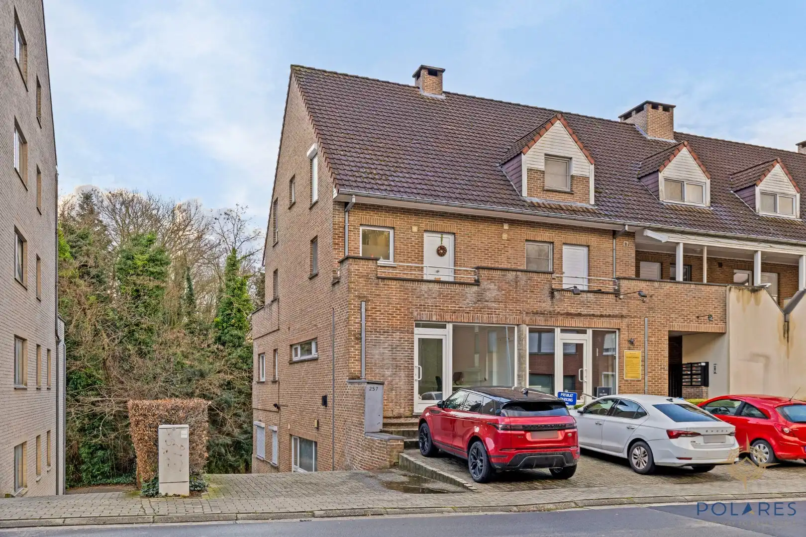 Multifunctionele handelsruimte met garage foto 3