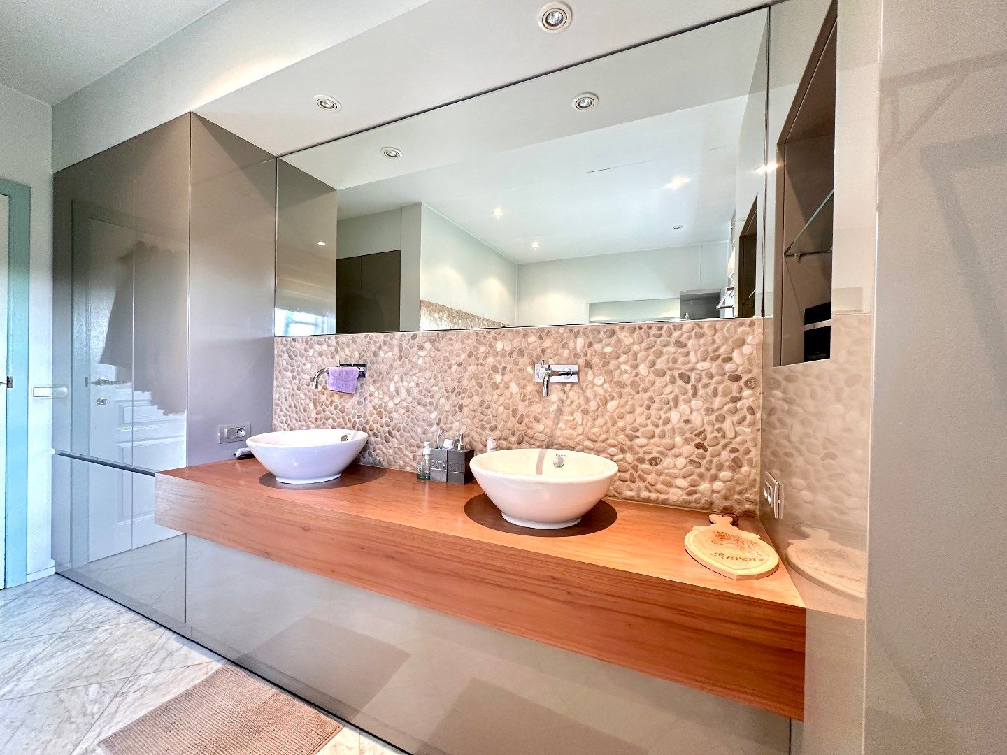 Authentieke vleugel van vierkantshoeve met hoogwaardige afwerking – gelegen in Rutten (Tongeren) foto 10