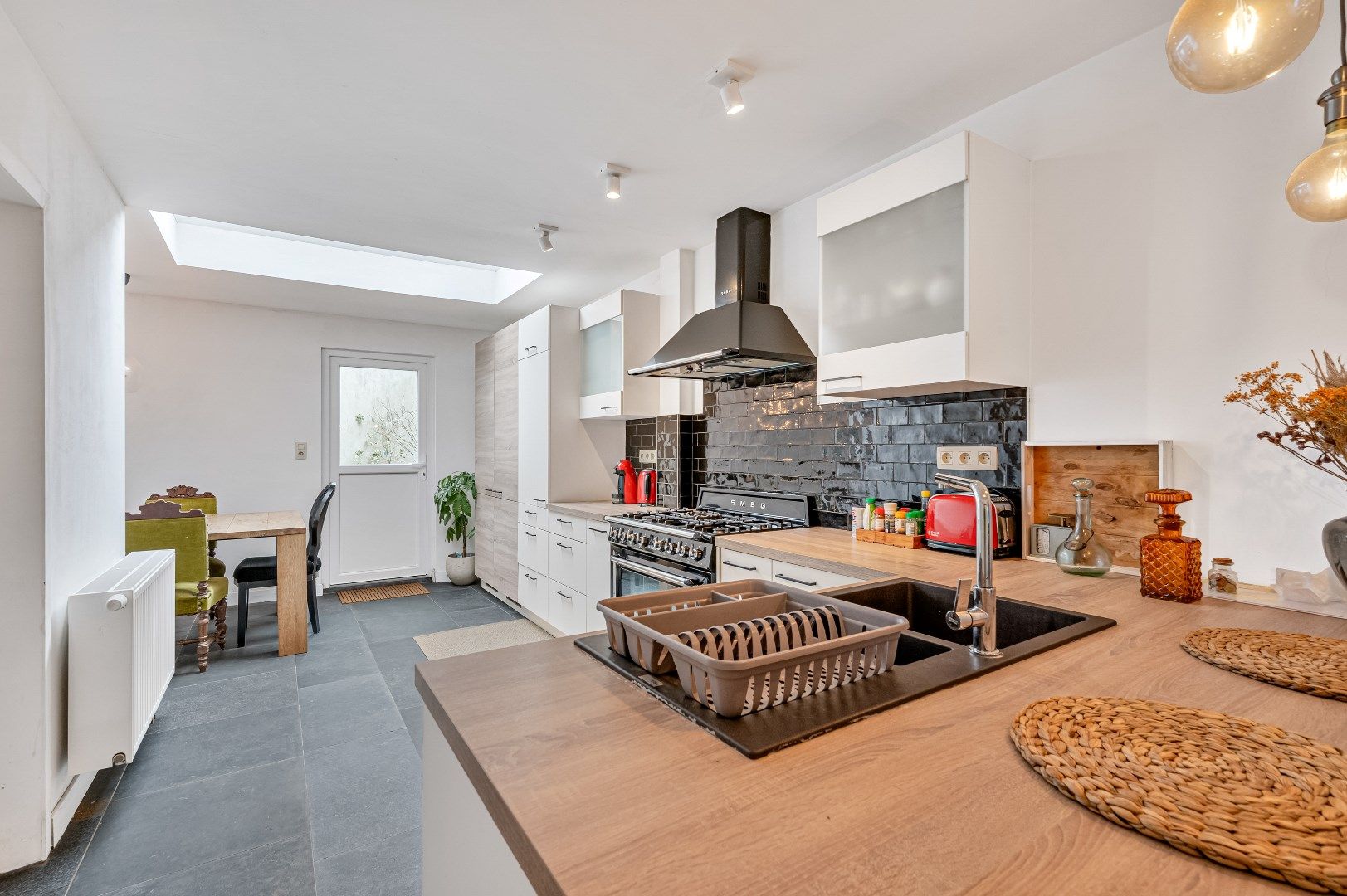 Instapklare woning te Sint-Amandsberg foto 10