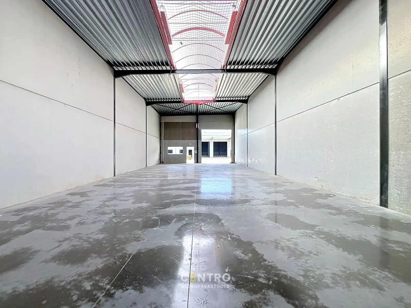 Nieuwbouw KMO-units van 223m² TE HUUR (VH van 7m, 2 parkings, aparte loopdeur en raam), te Kerkhove (Avelgem). foto 15