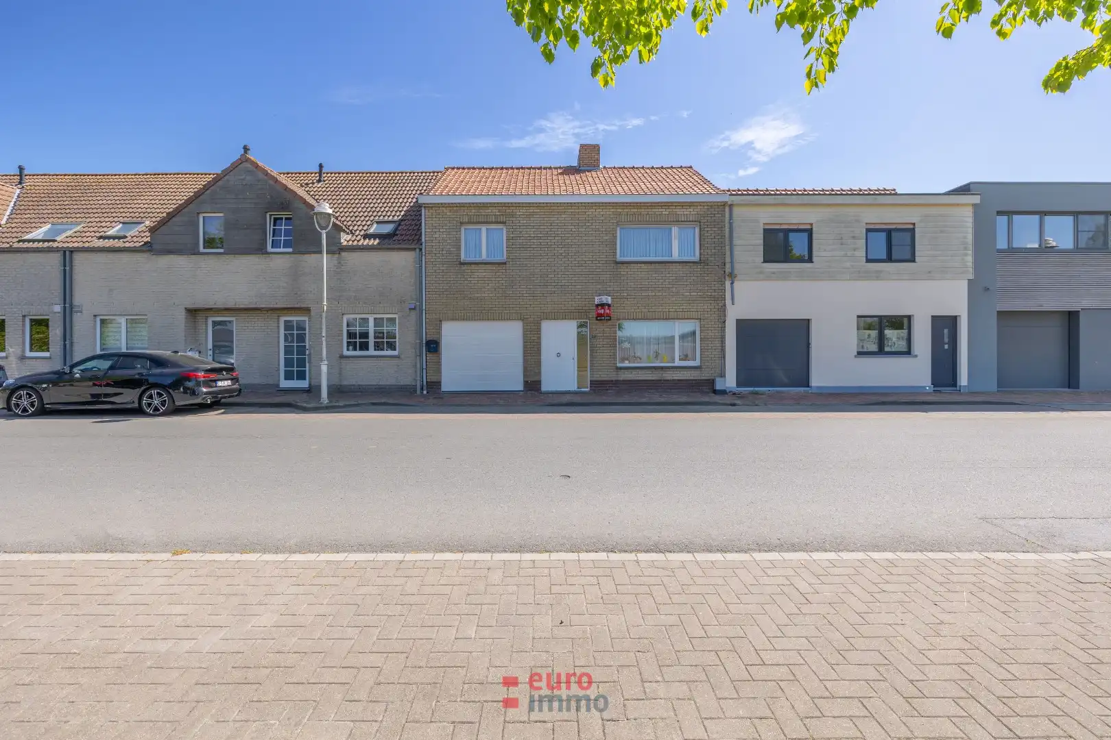 Ruime rijwoning met 4 slaapkamers in het pittoreske Ramskapelle foto {{pictureIndex}}