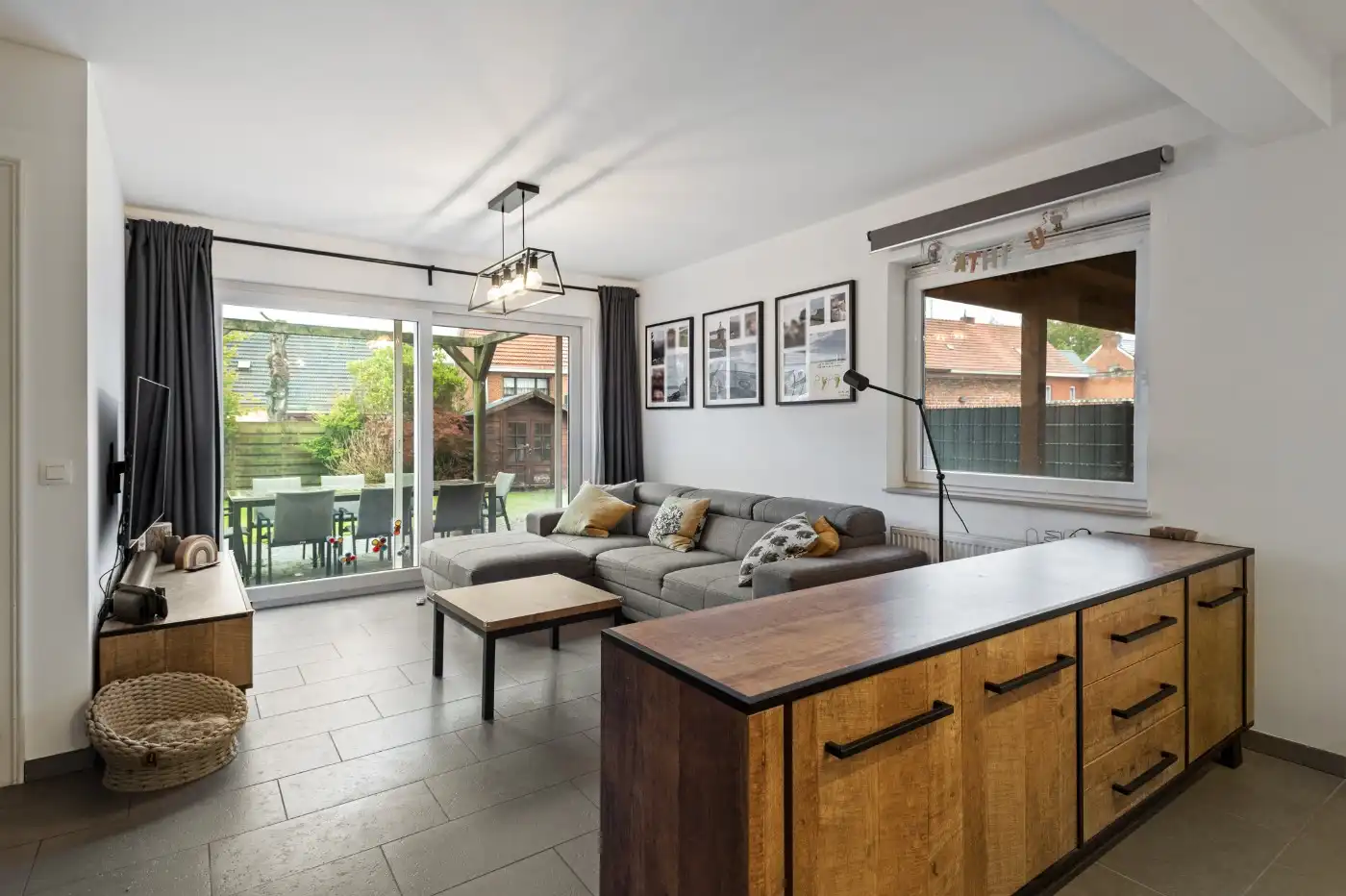 Instapklare, energiezuinige HOB met 4 slpk., carport en groene tuin foto 4