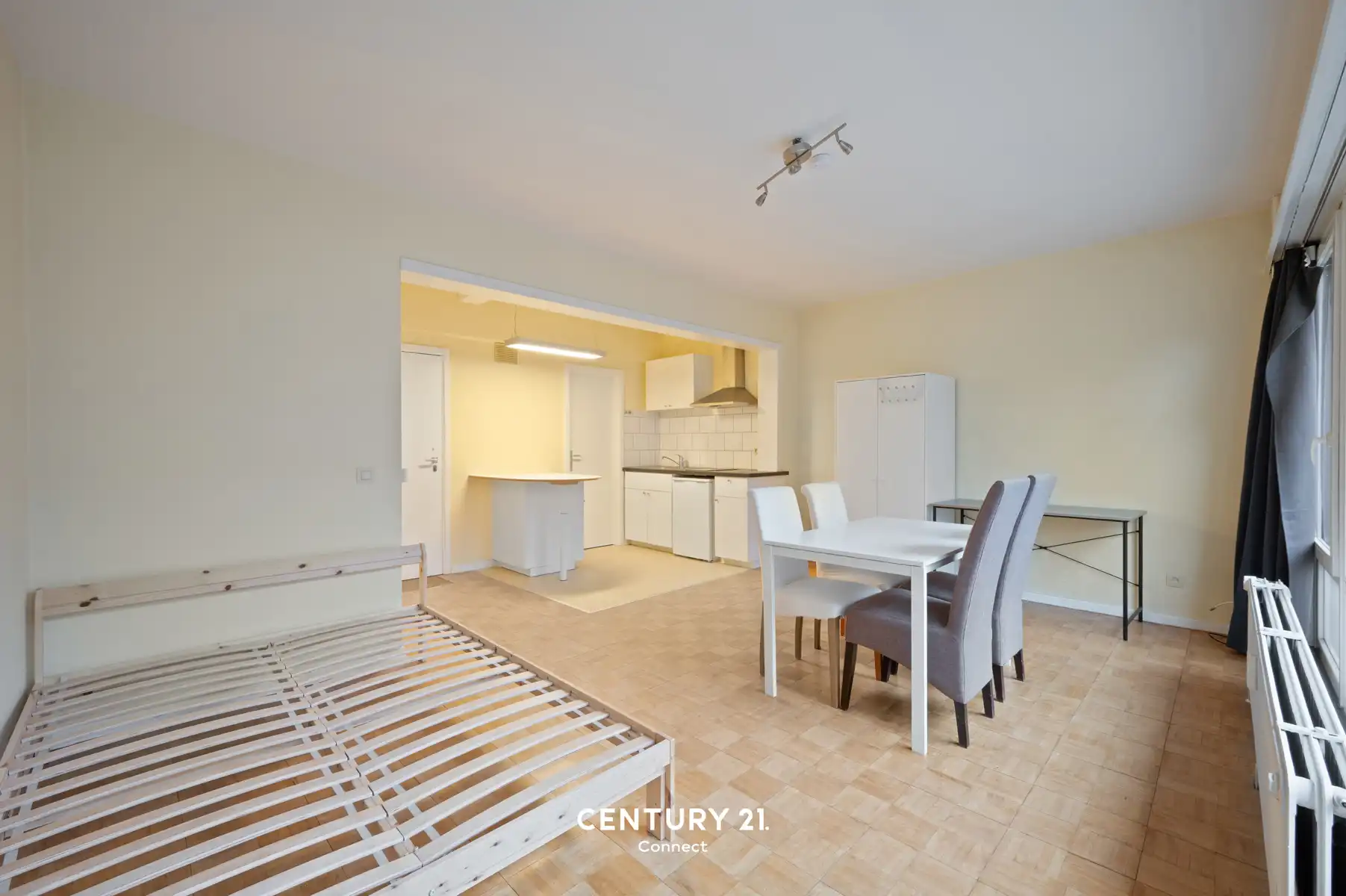 Uiterst ruime studio met balkon te Leuven foto 4