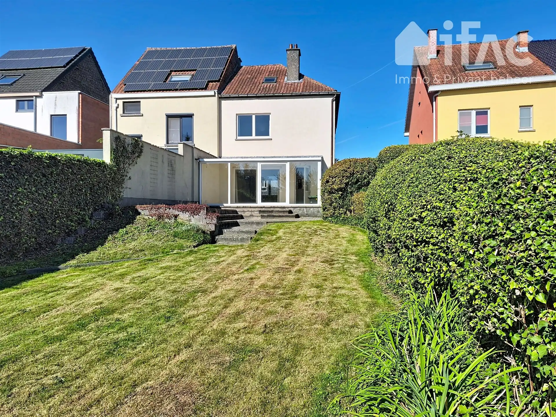 Mooi 3-gevel woning in centrum met parking&garage op 4a70ca foto 15