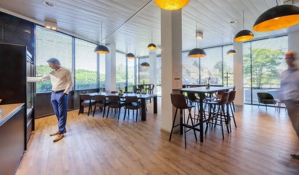 Full service kantoor in SkylinE40 business center in Erembodegem foto 15