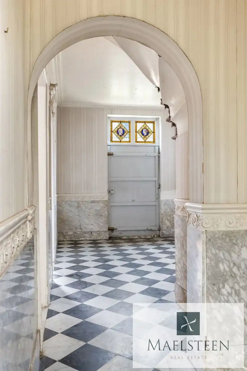 Historisch herenhuis op 3.611m2 in centrum Ruiselede foto 7