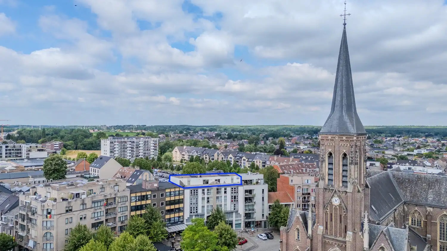 Ruim penthouse in centrum Lanaken met 3 slaapkamers en panoramisch uitzicht foto 3