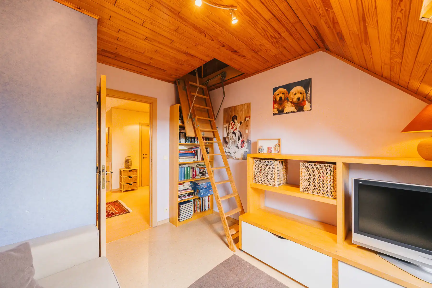 Ruime, instapklare woning met mooie tuin in groene omgeving foto 17