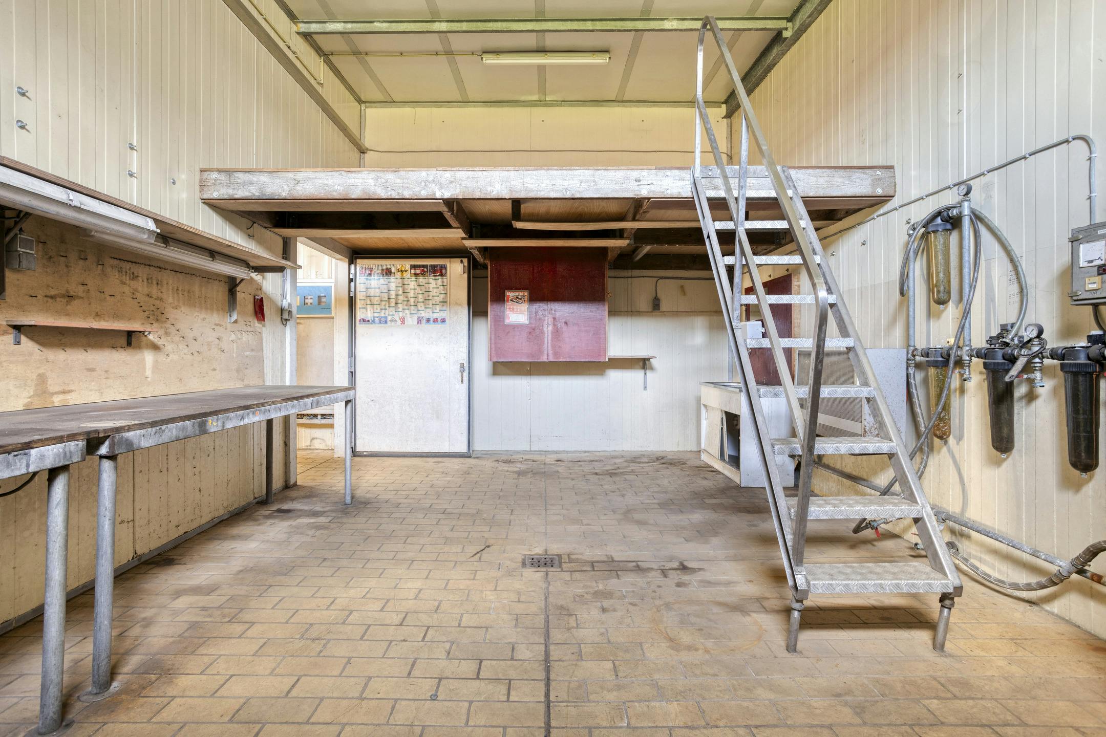 Ruime woning met loods op 2.127m² te Lo-Reninge. foto 32