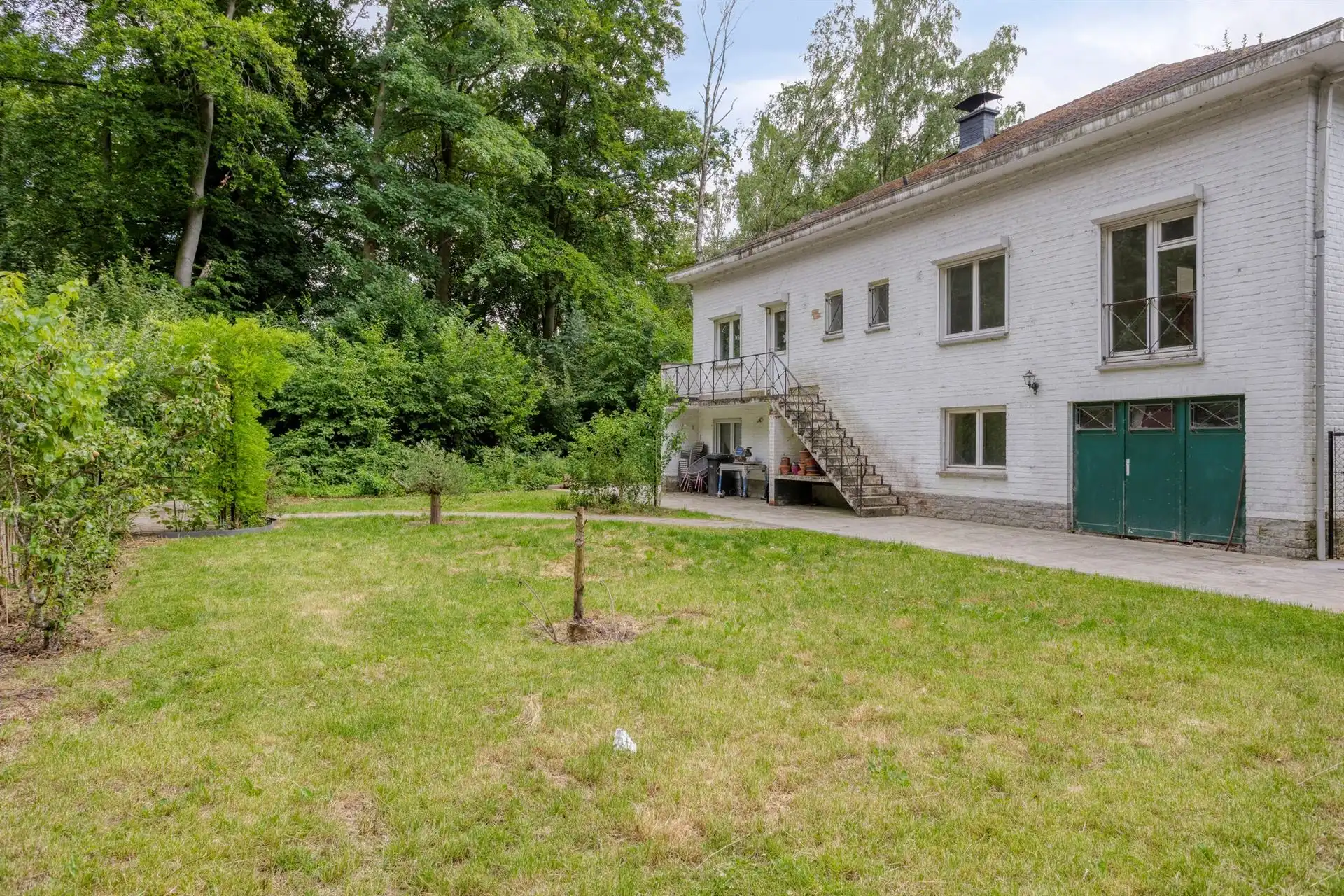 Klassieke villa met enorm potentieel in rustige wijk foto 28