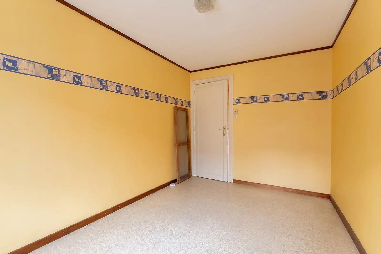 Ruime gezinswoning met 4 slaapkamers in het hart van Heist. foto 13