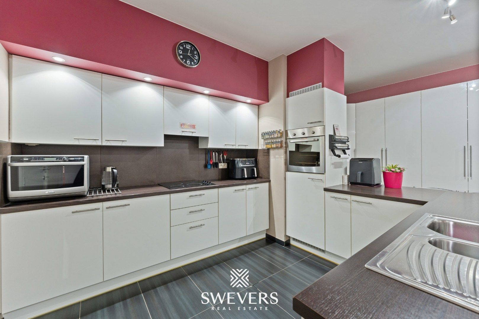 Ruim appartement van 134m² met groot terras te Zonhoven foto 12
