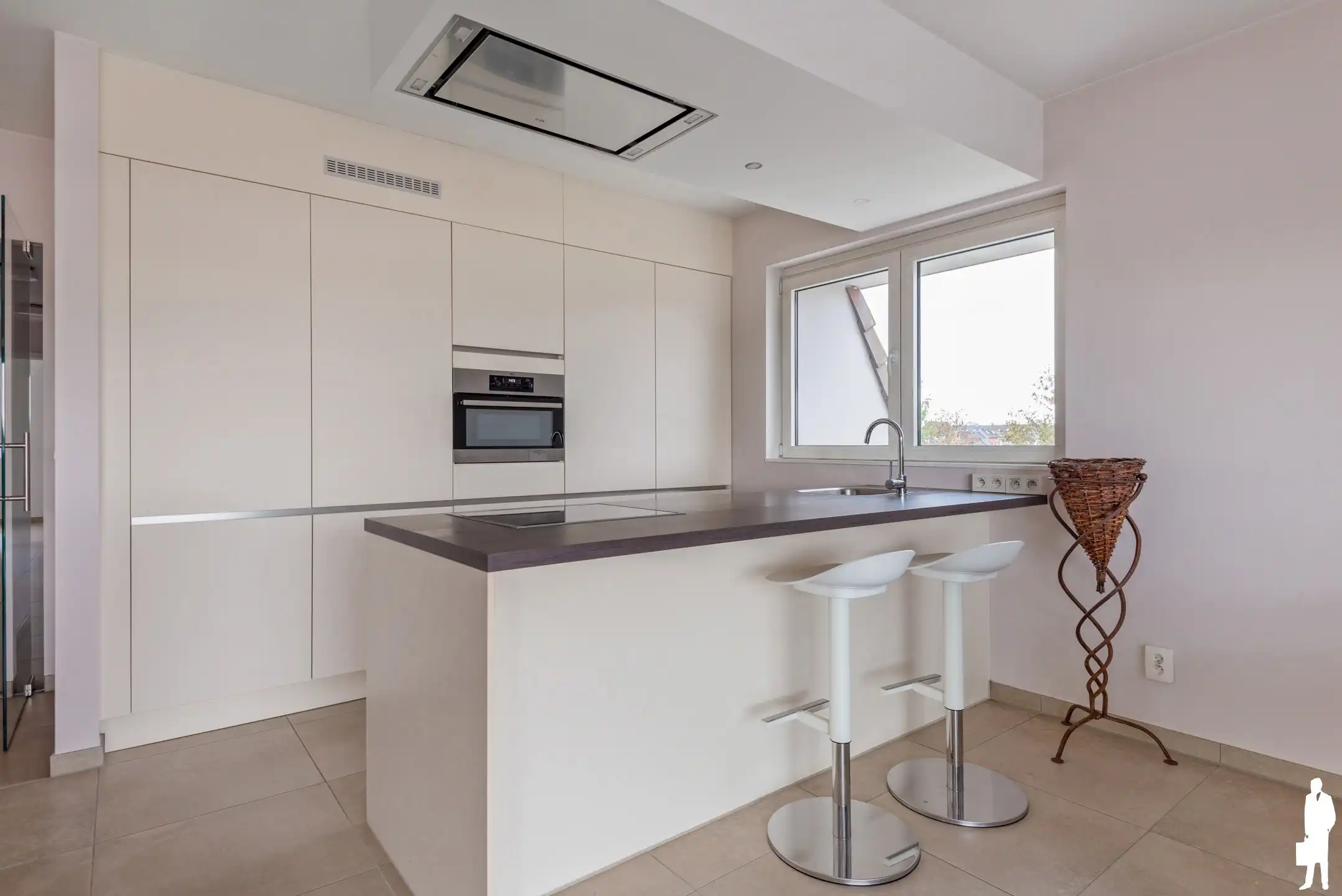 Modern appartement met 3 slaapkamers, terras en staanplaats foto 10