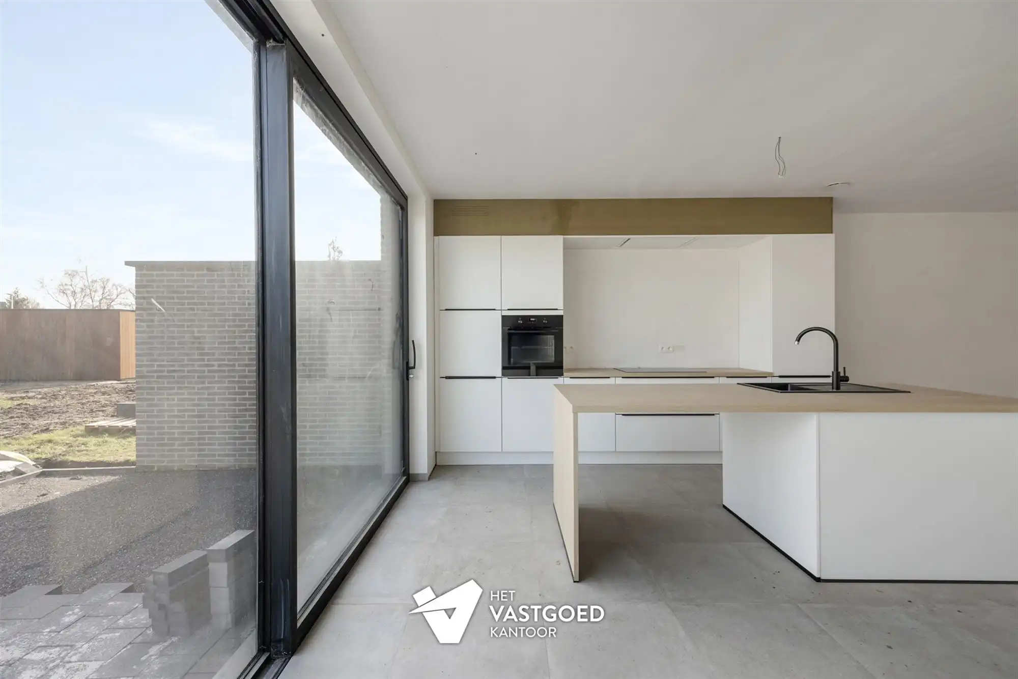 MODERNE AFGEWERKTE NIEUWBOUWWONING OP CENTRALE EN RUSTIGE LIGGING TE PEER foto 6