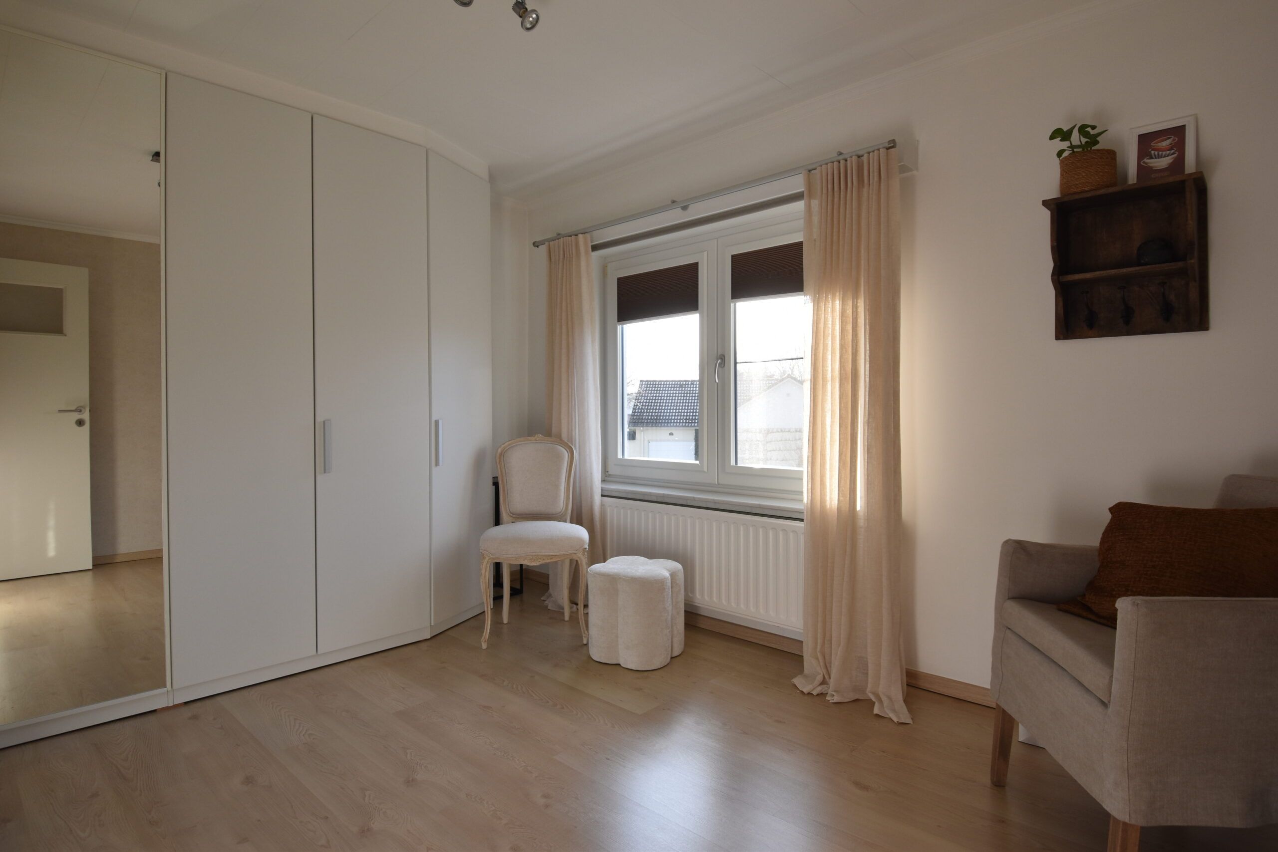 Gerenoveerde halfopen bebouwing met 3 slaapkamers in Sinaai foto 16