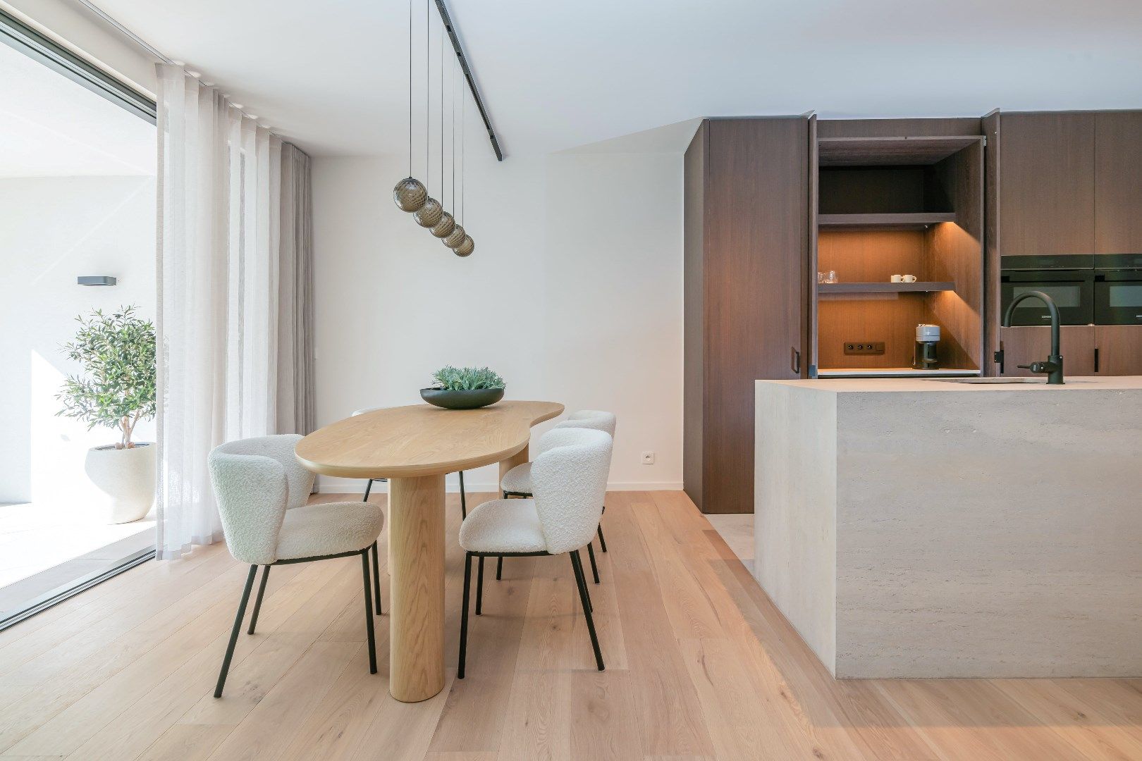 Prachtig instapklaar appartement met luxueuze afwerking in het centrum van Waregem foto 3