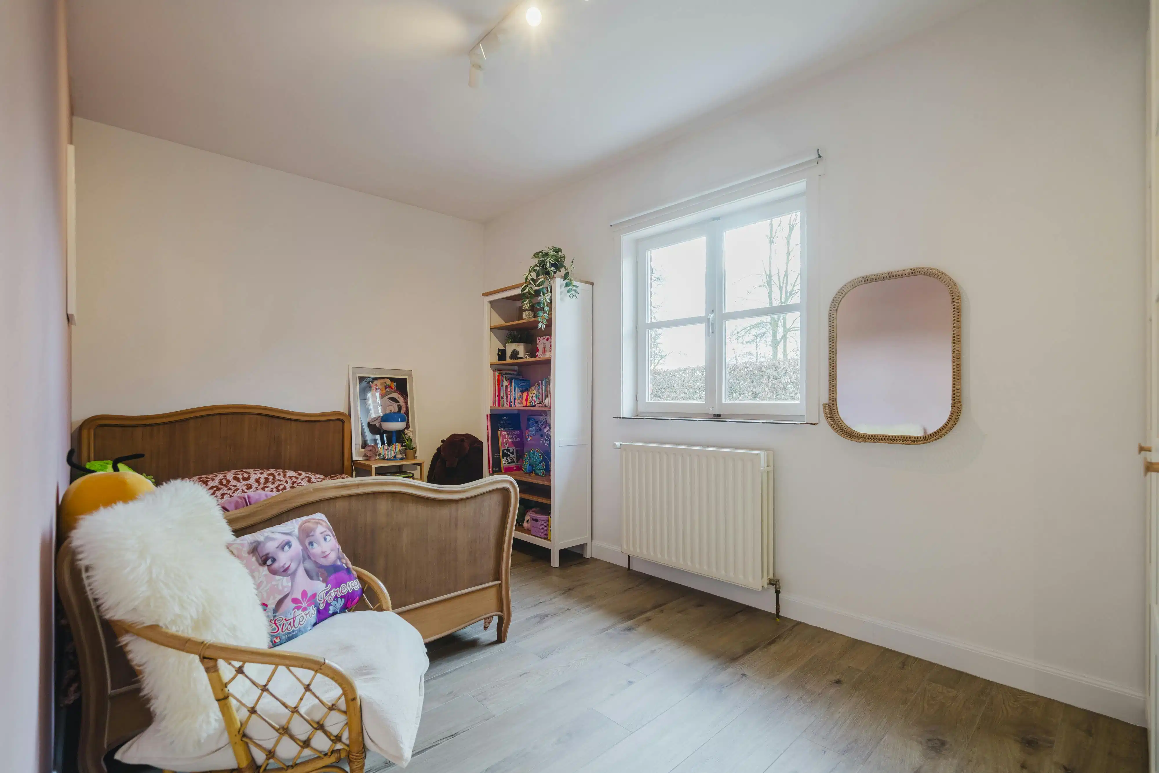 Instapklare halfopen bebouwing met 4 slk op 661m² in Wevelgem! foto 16