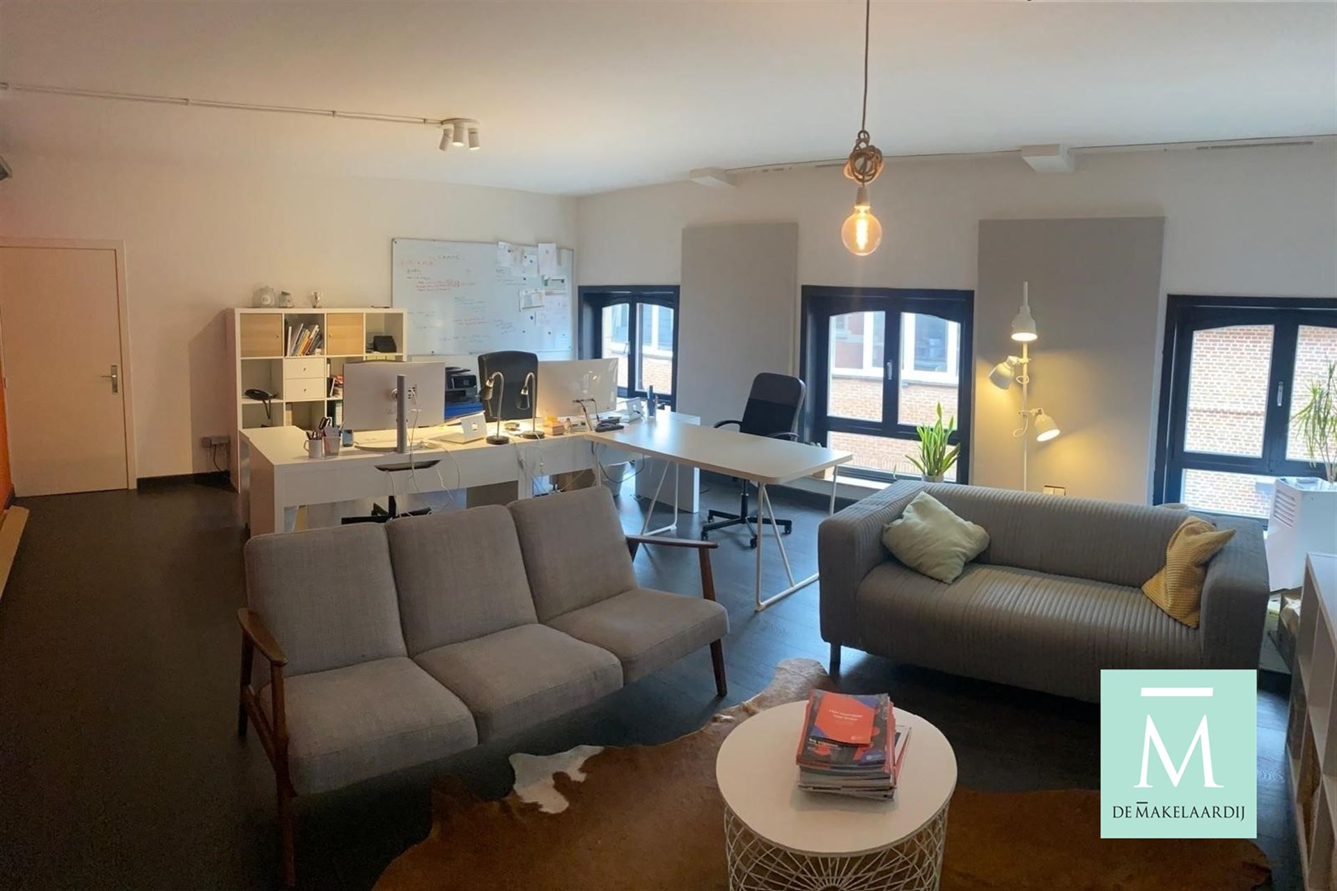 Kantoor te huur (2 gescheiden ruimtes) in super toffe omgeving! foto {{pictureIndex}}