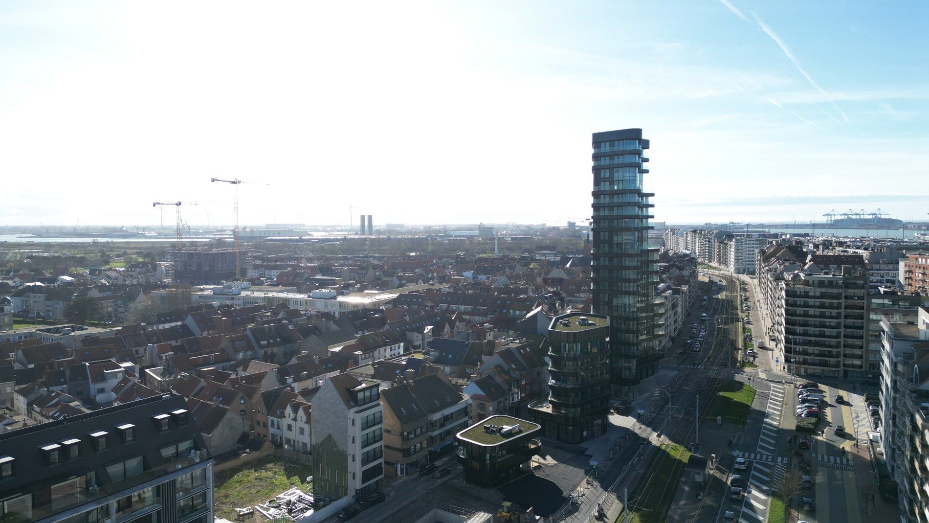 Staanplaats gelegen onder het nieuwbouwproject De Heldentoren. foto 2