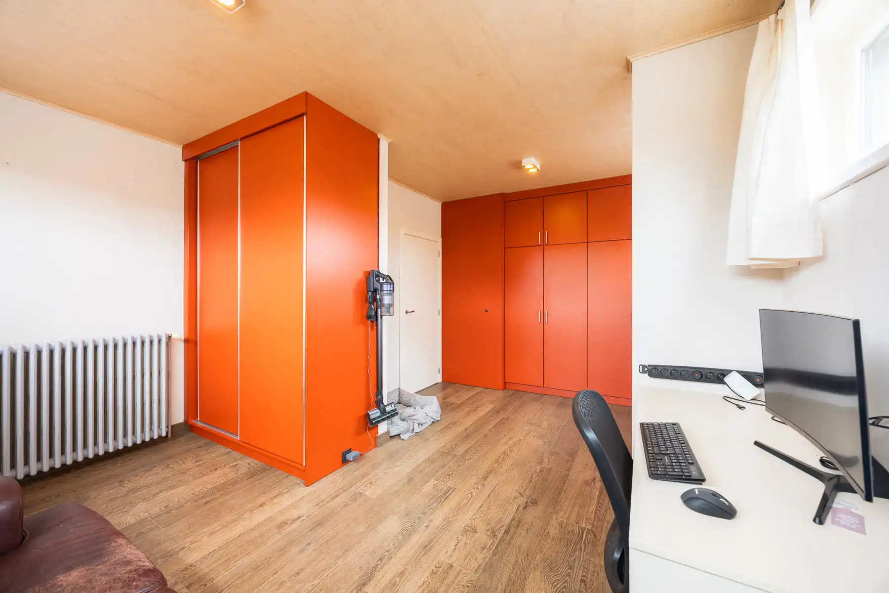 Lichtrijke, gelijkvloerse woning op ruim perceel foto 17