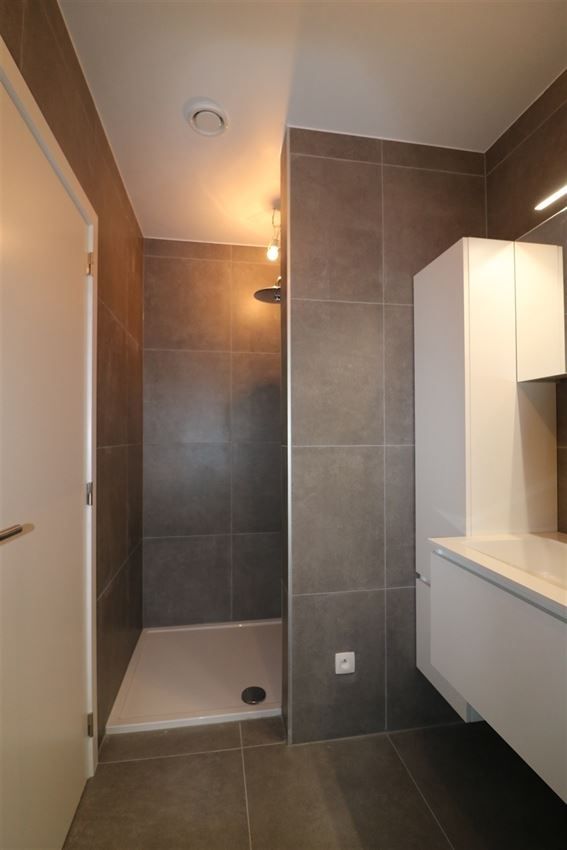 Glkvlrs (2 slpk), energiezuinig, terras & tuintje, 2 autostaanpl., kelderberging foto 9