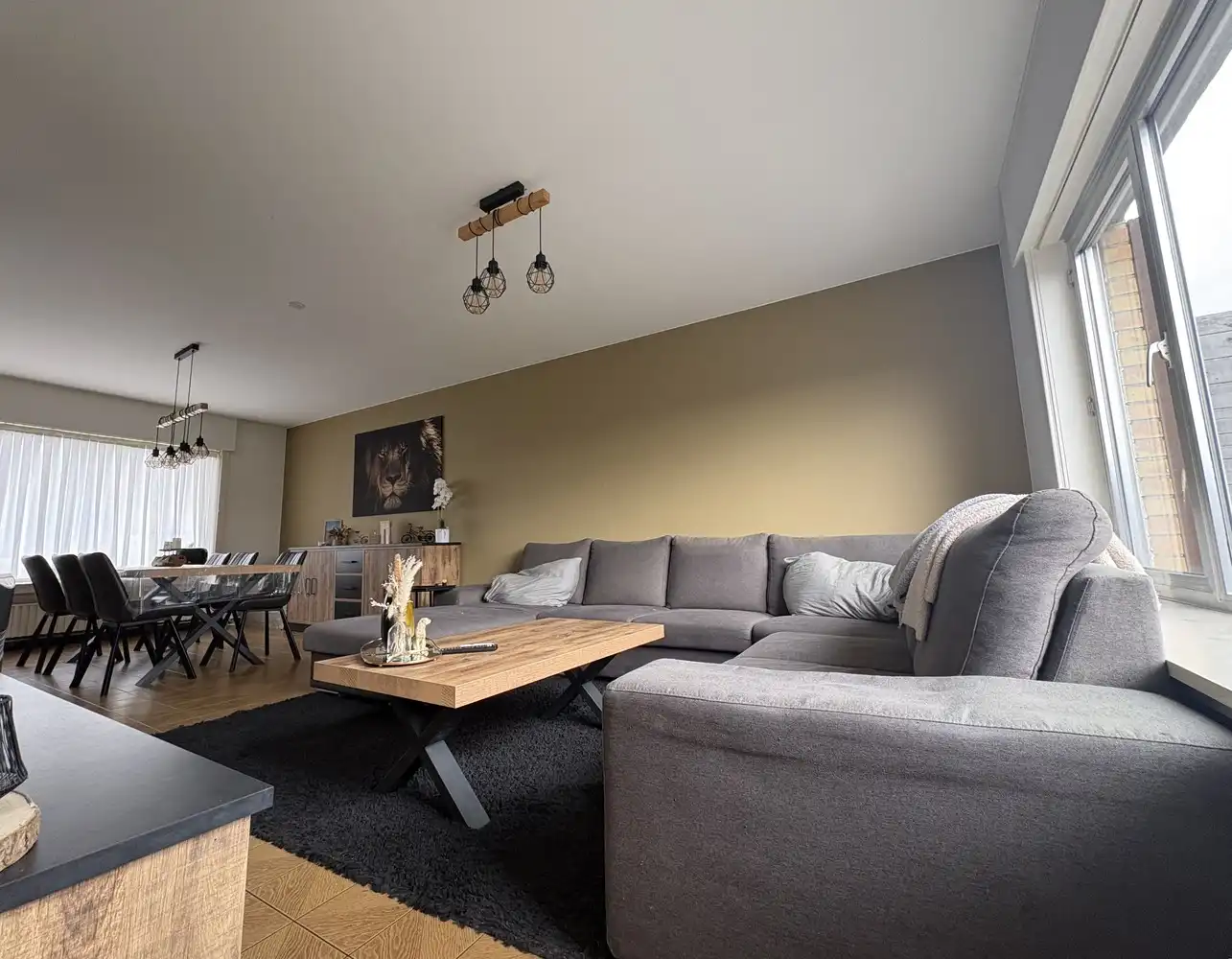 Rustig gelegen woning met 4 slaapkamers en een garage foto 5