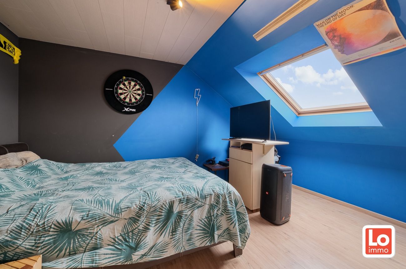 VERKOCHT!! Instapklare halfopen woning met afzonderlijke garage op toplocatie in hartje Lochristi! foto 14