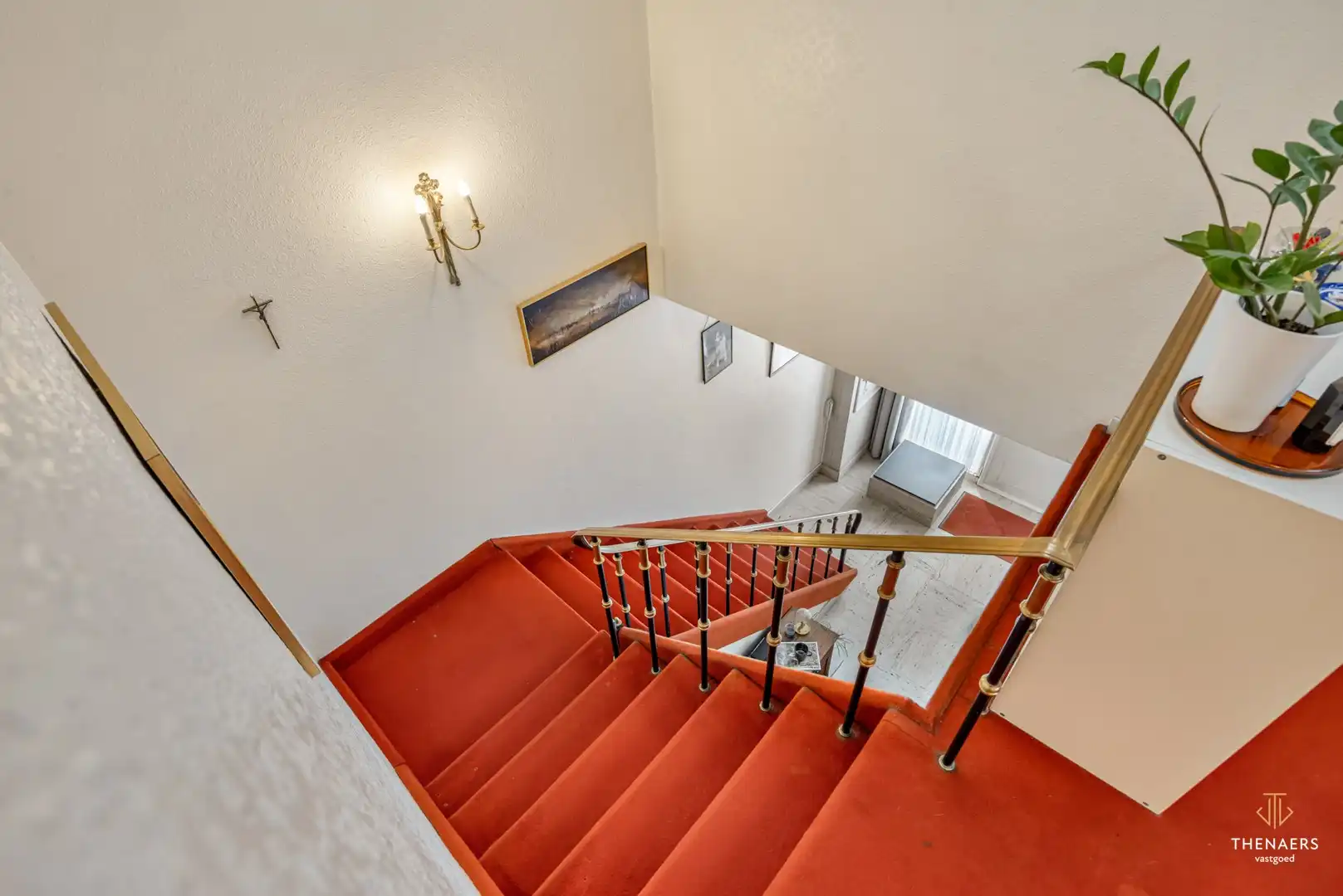 Statige woning met uitzonderlijk veel ruimte, karakter en mogelijkheden pal in het centrum van Sint-Truiden. foto 25
