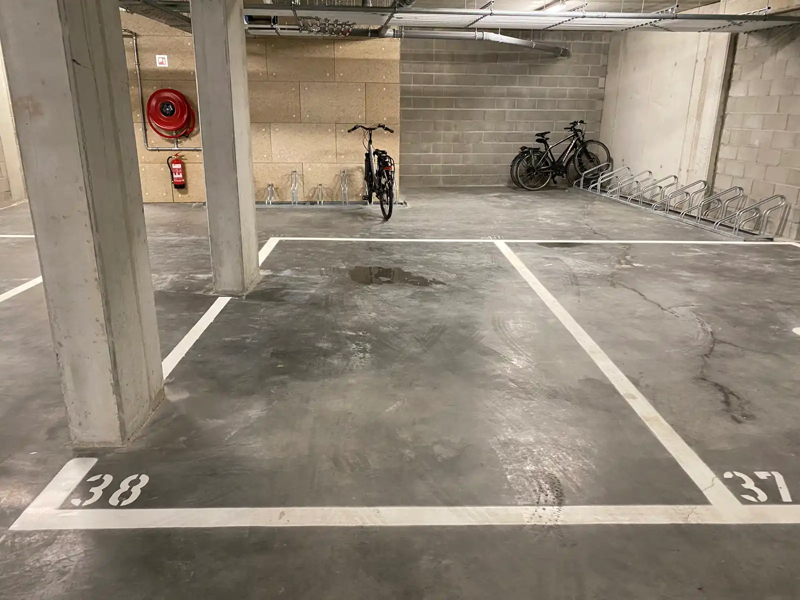 GLV app met 2 slpk in parkdomein met parking foto 12