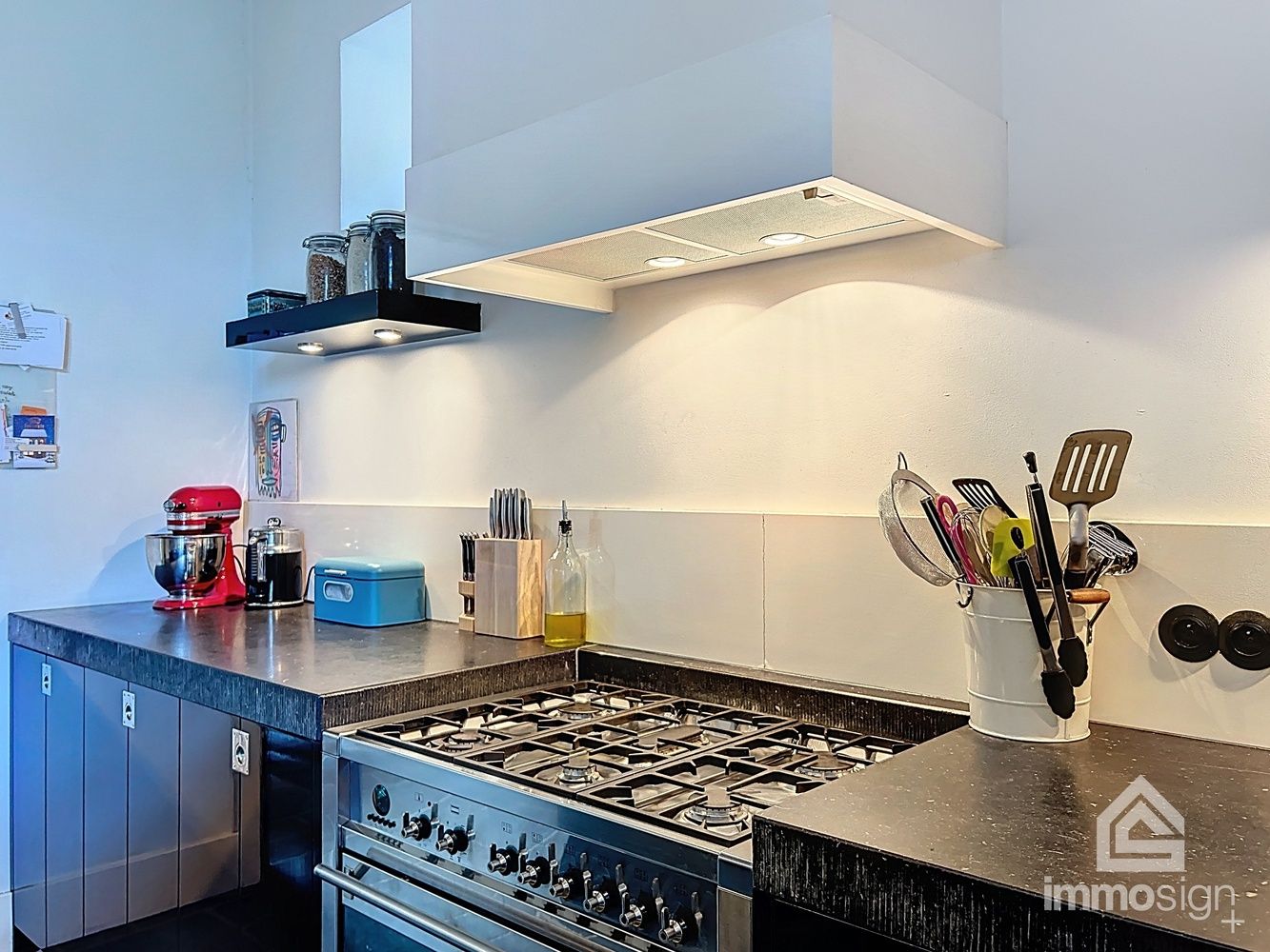 Exclusief gerenoveerd herenhuis vol karakter te Molenbeersel! foto 6