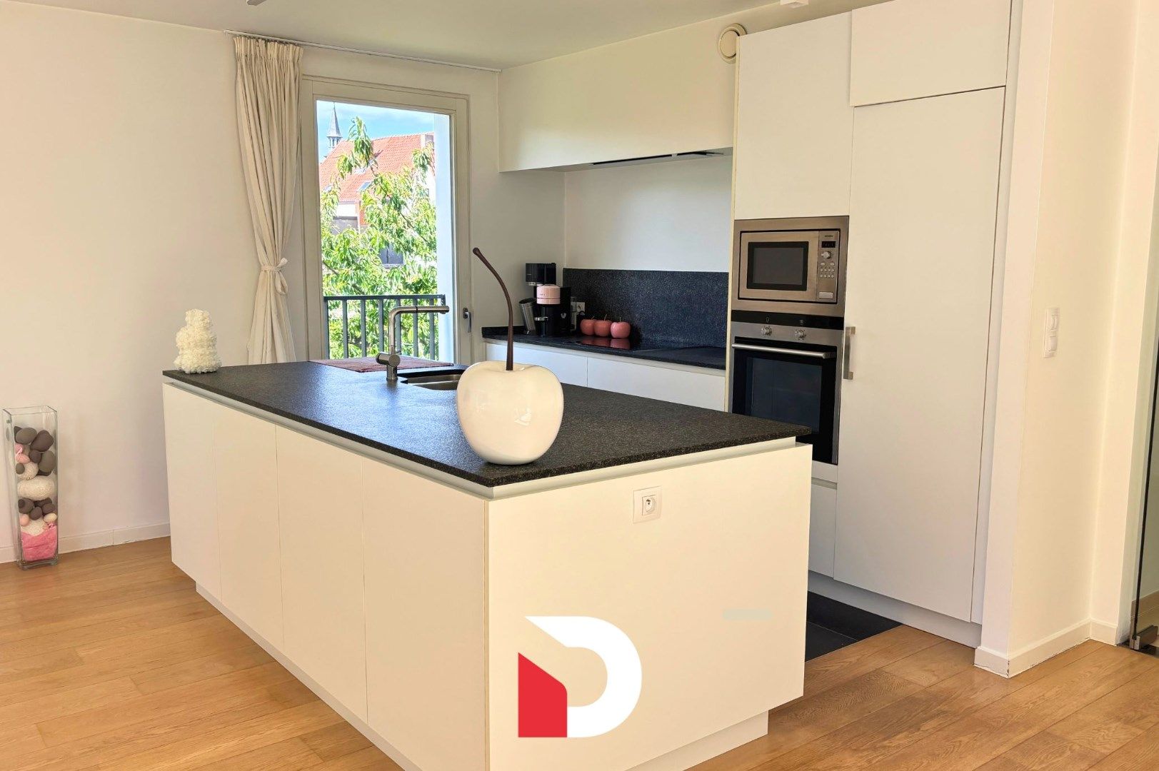 Ruim en Luxueus Appartement te Huur in Residentie Minnewater – Brugge Centrum foto 4
