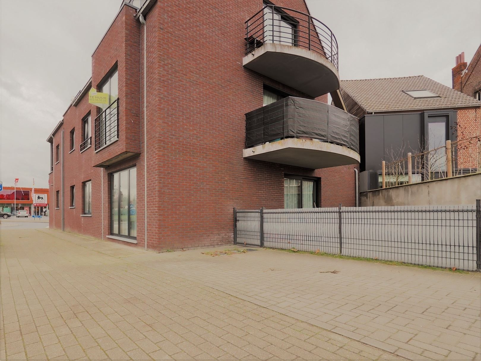Ruim gelijkvloers appartement met terras en garage te Sint-Amands  foto 16