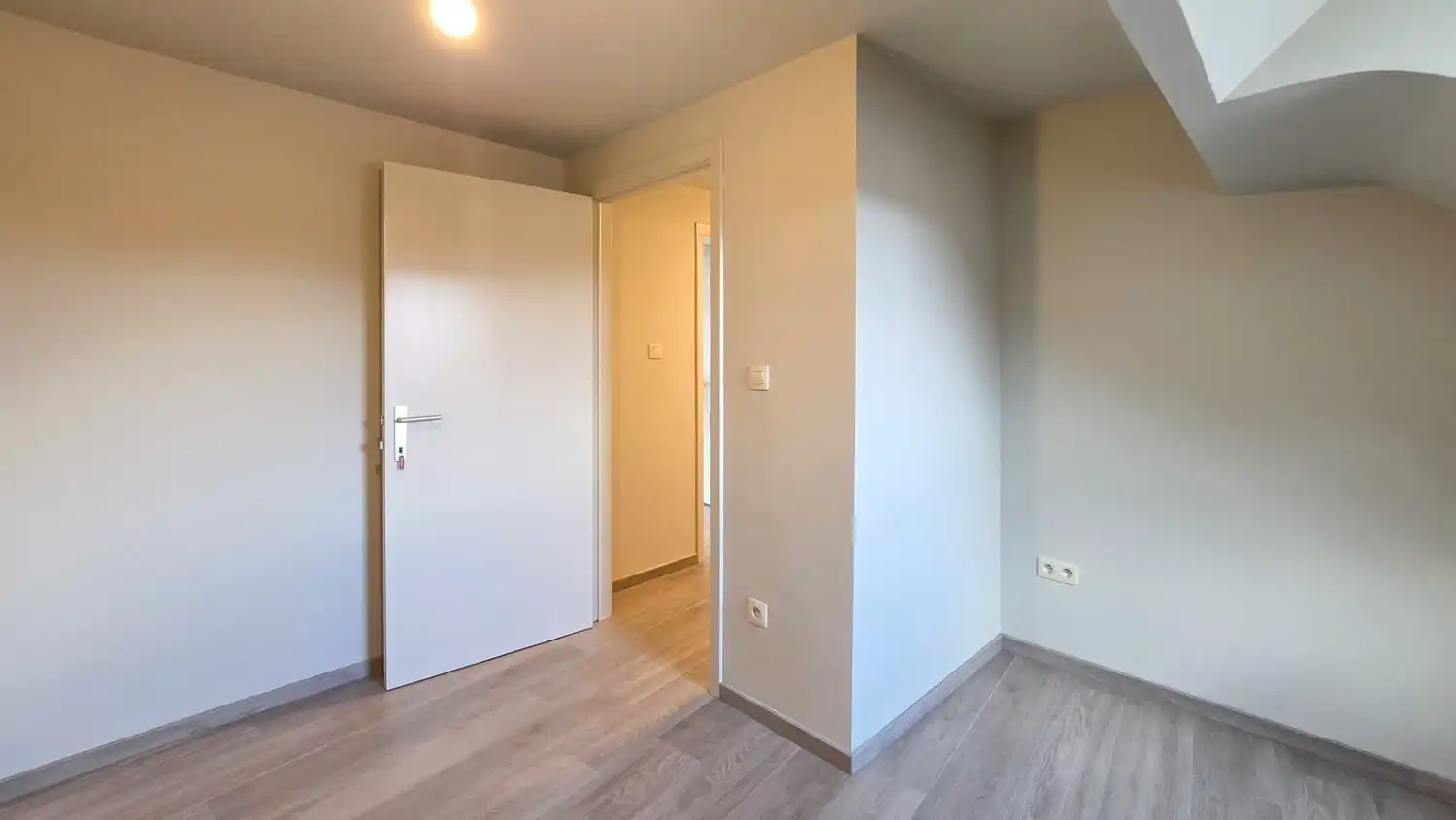 DUPLEX APPARTEMENT MET 2 SLAAPKAMERS EN TERRAS foto 22