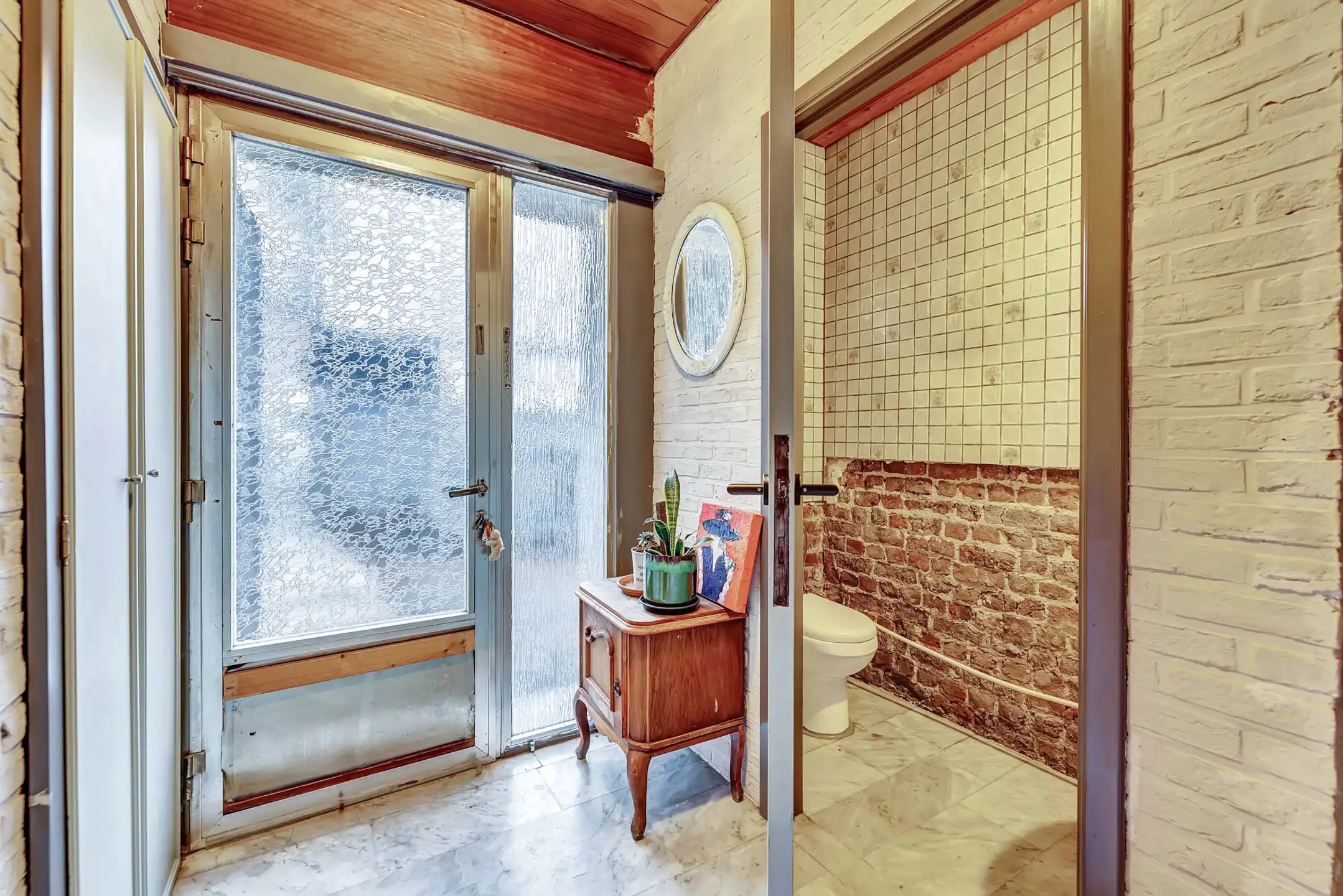 Te renoveren woning met tuin op commerciële ligging foto 3