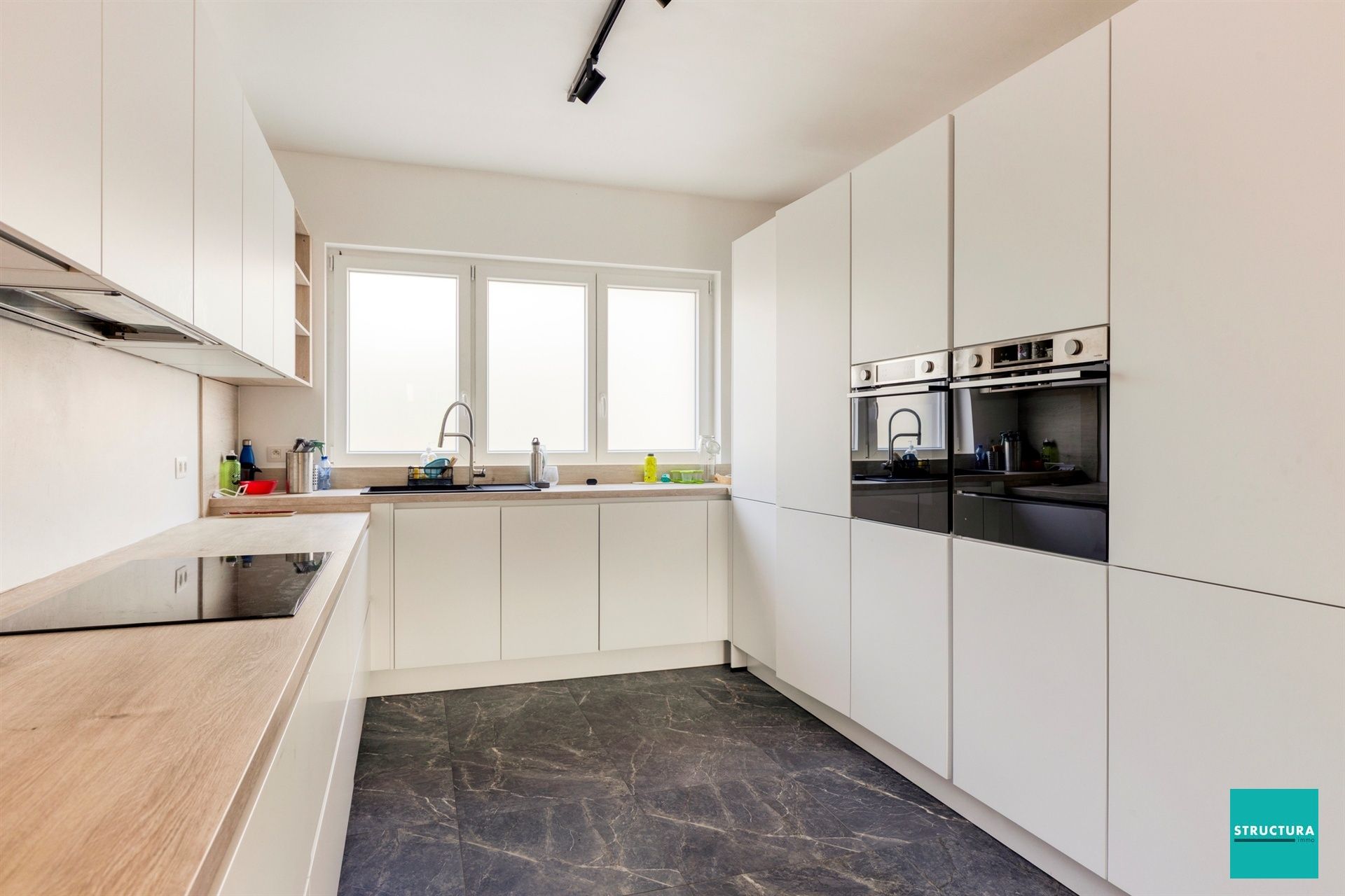 Instapklare, volledig gerenoveerde woning met 3 kamers foto 6